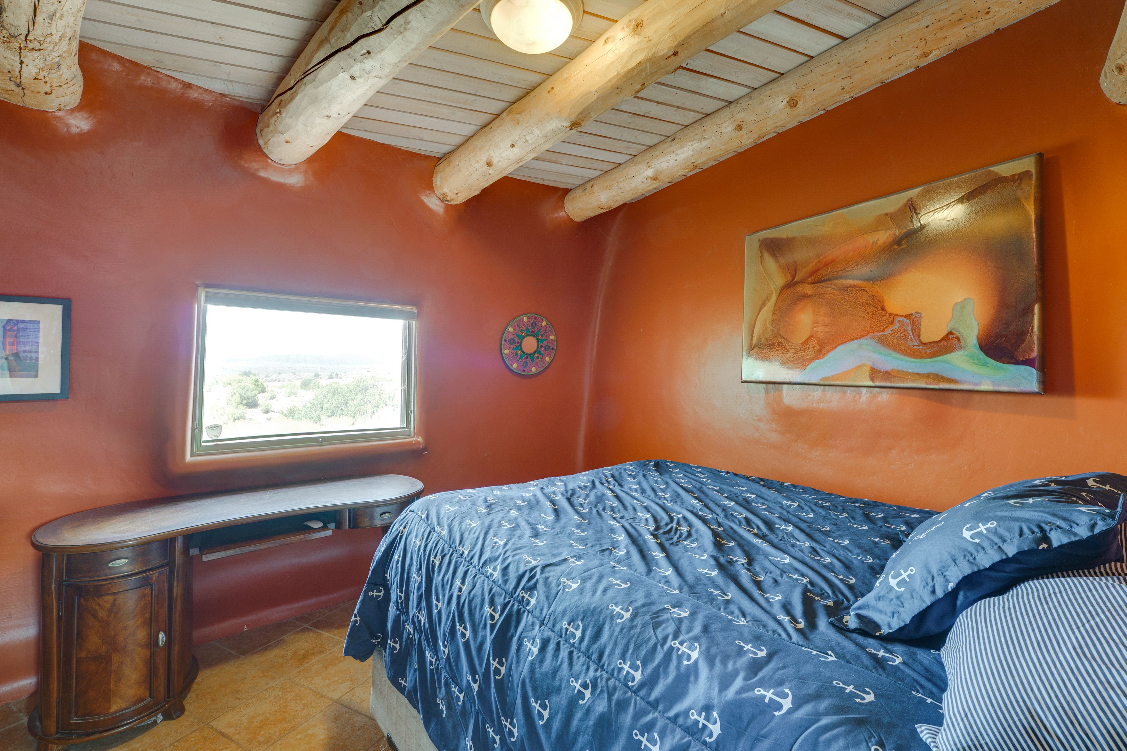 Bedroom 1 | 1st Floor | Queen Bed