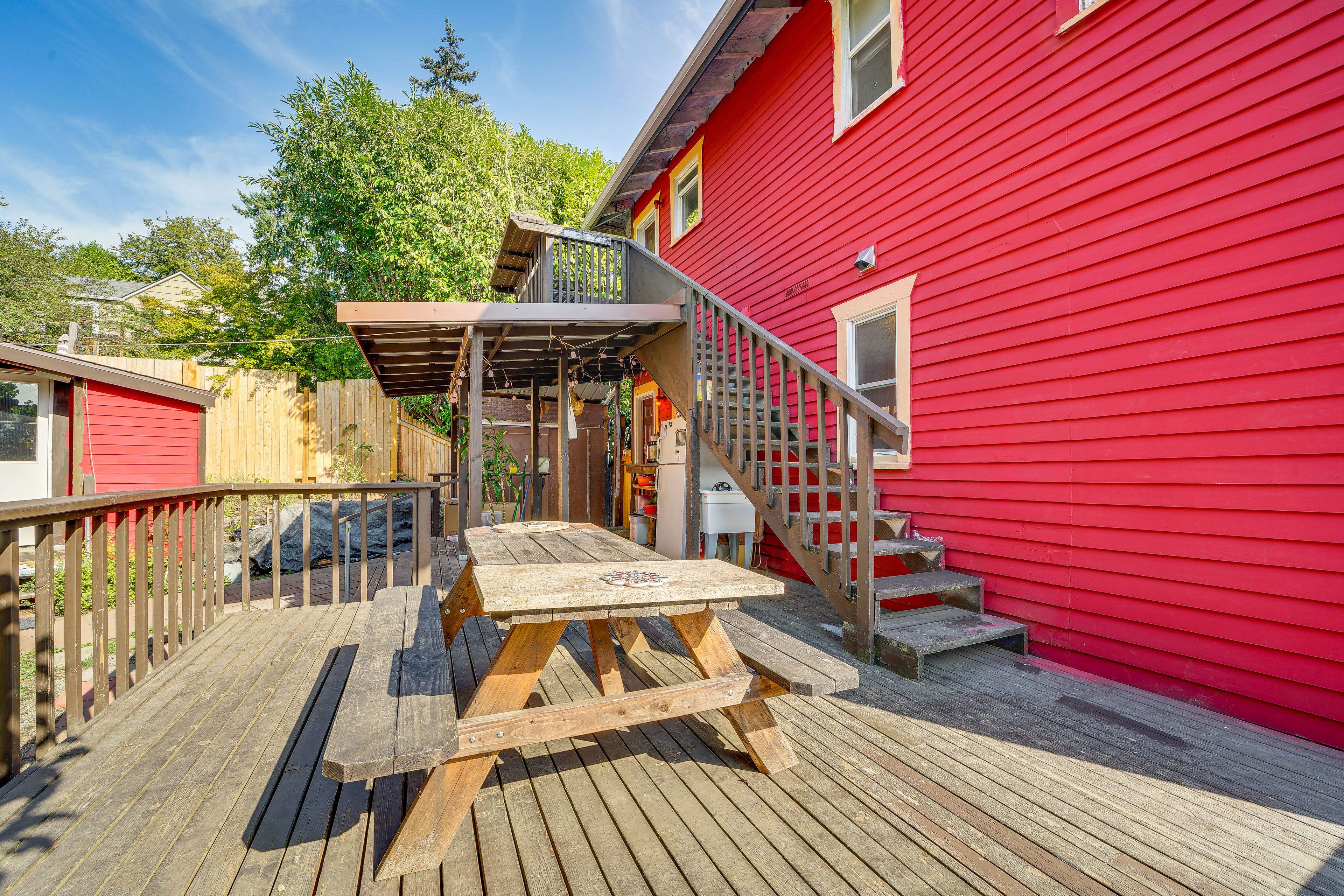 Seattle Vacation Rental | 2BR | 1.5BA | Steps Required | 800 Sq Ft