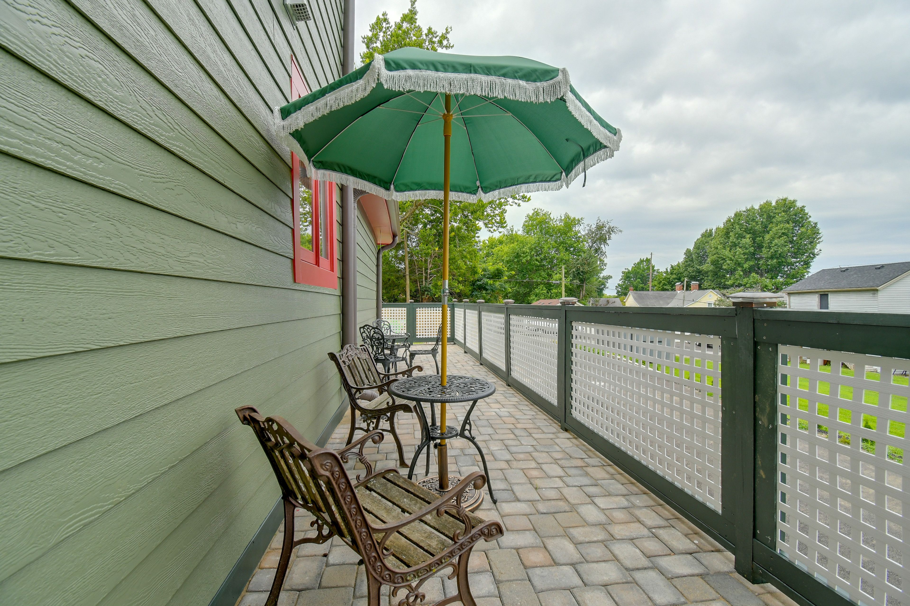 Outdoor Area Off Library