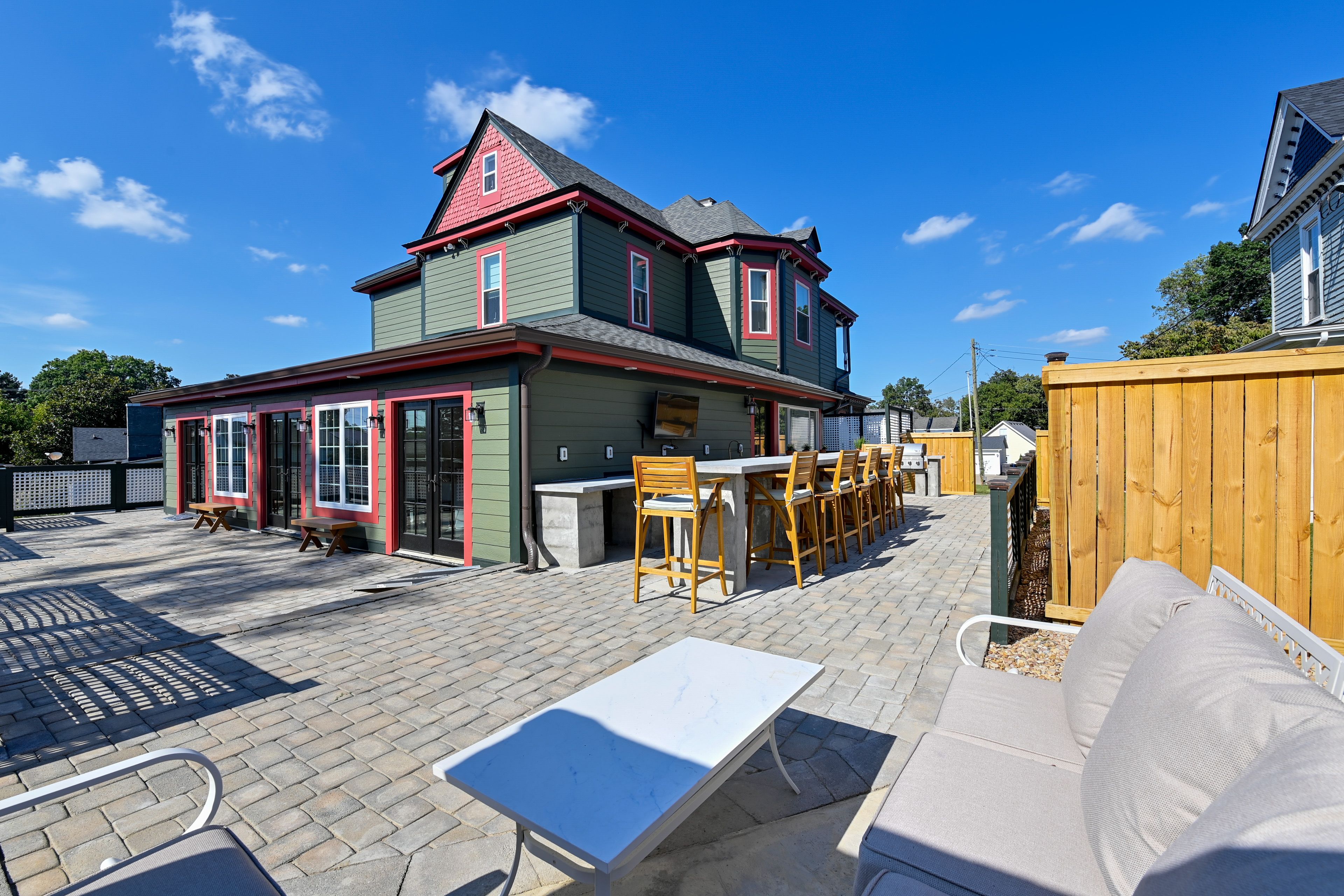 Promenade, Outdoor Kitchen