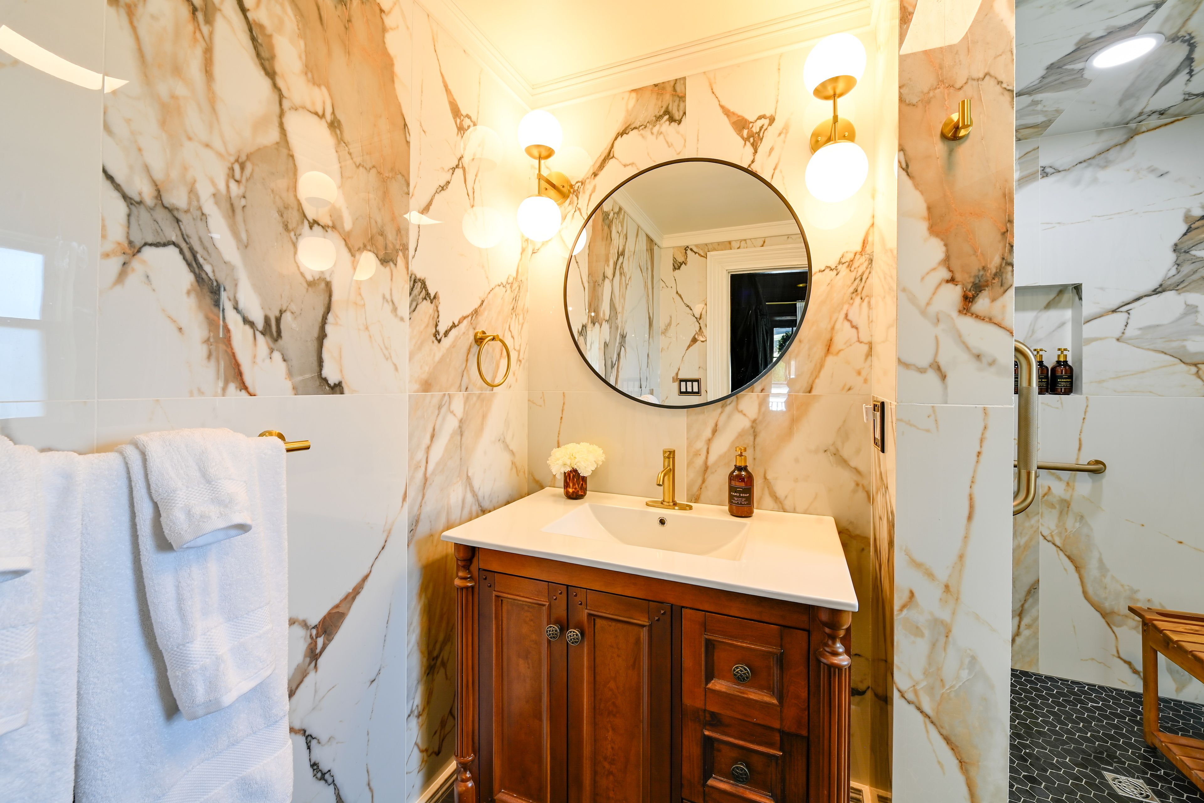 Library Suite Accessible Bathroom