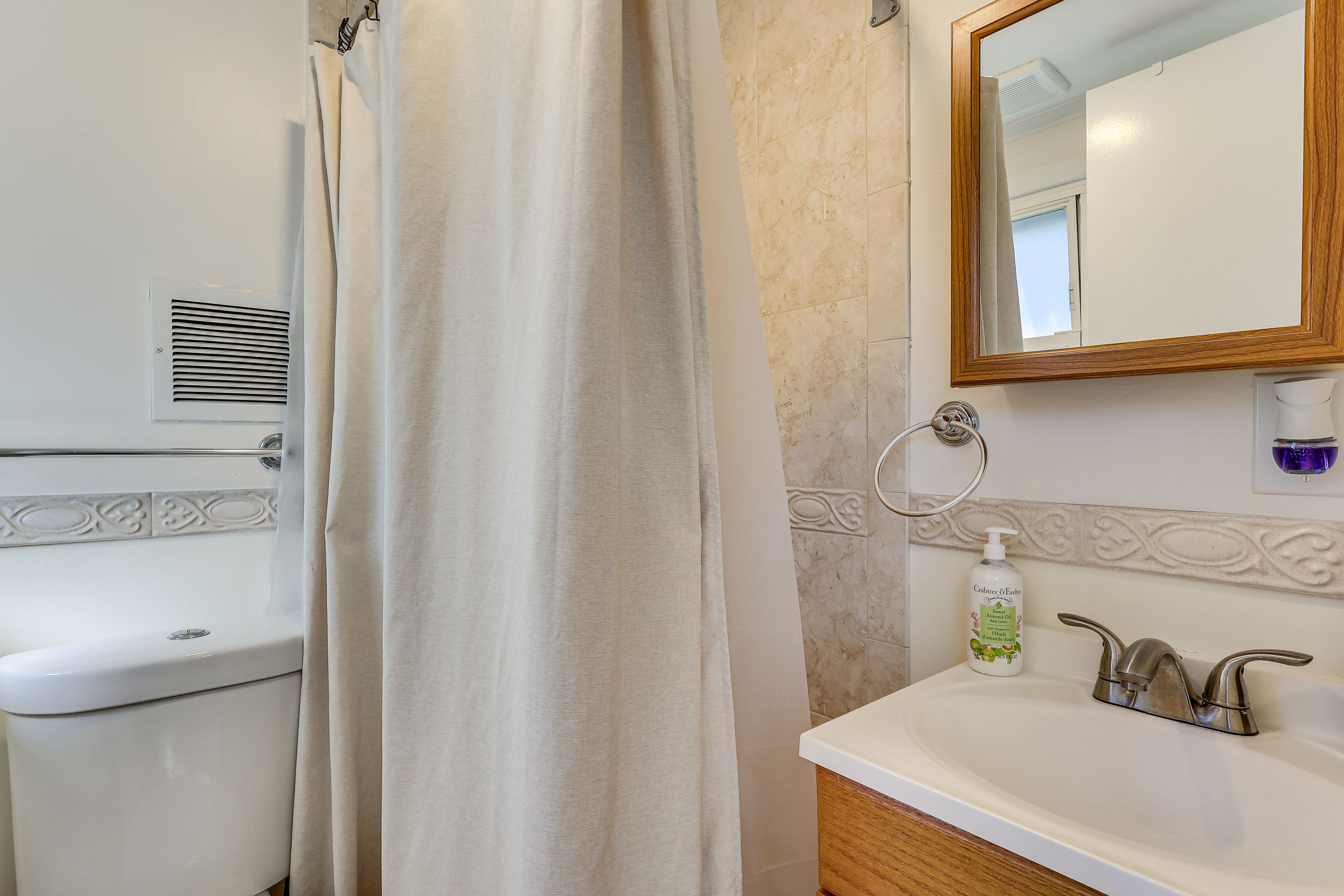 Bathroom | Shower | 1st Level