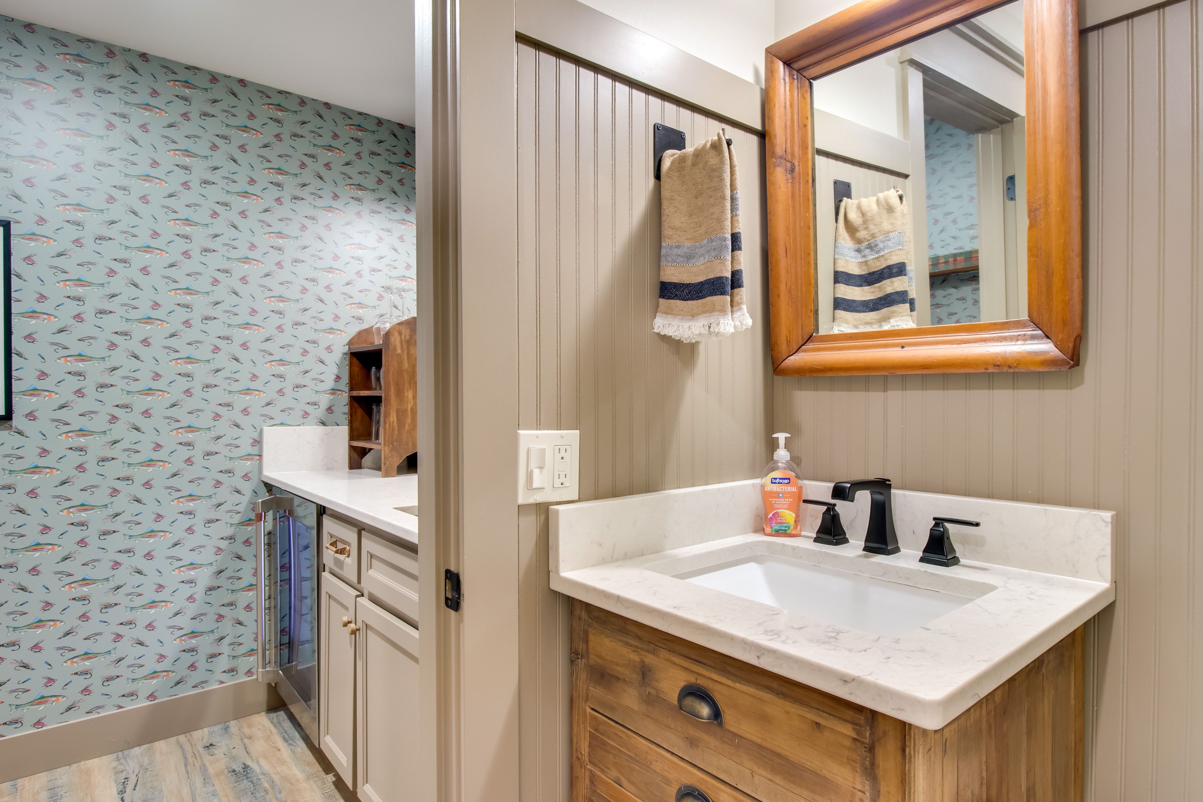 Full Bathroom | Complimentary Toiletries | Hair Dryer