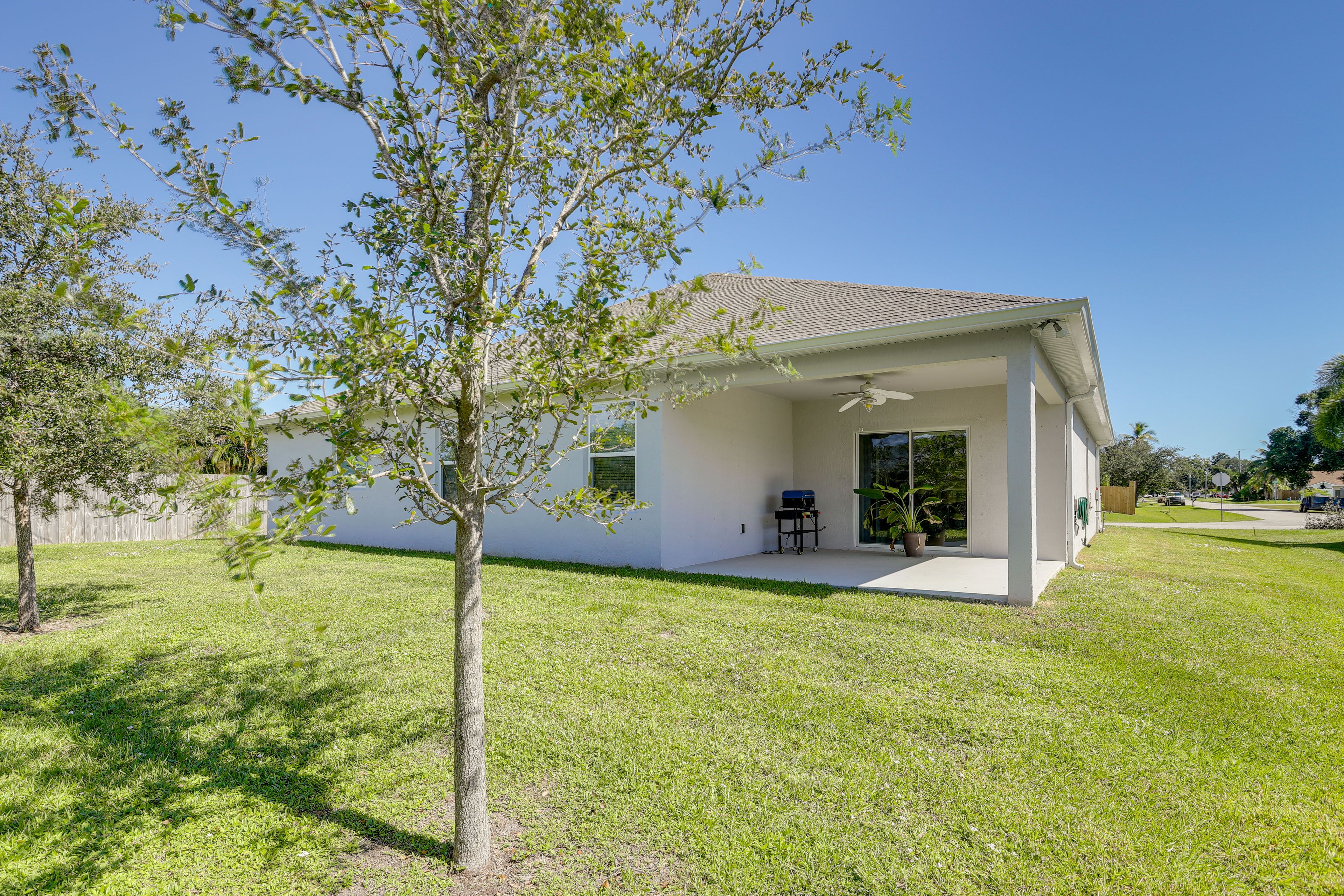 Covered Patio | Yard Space