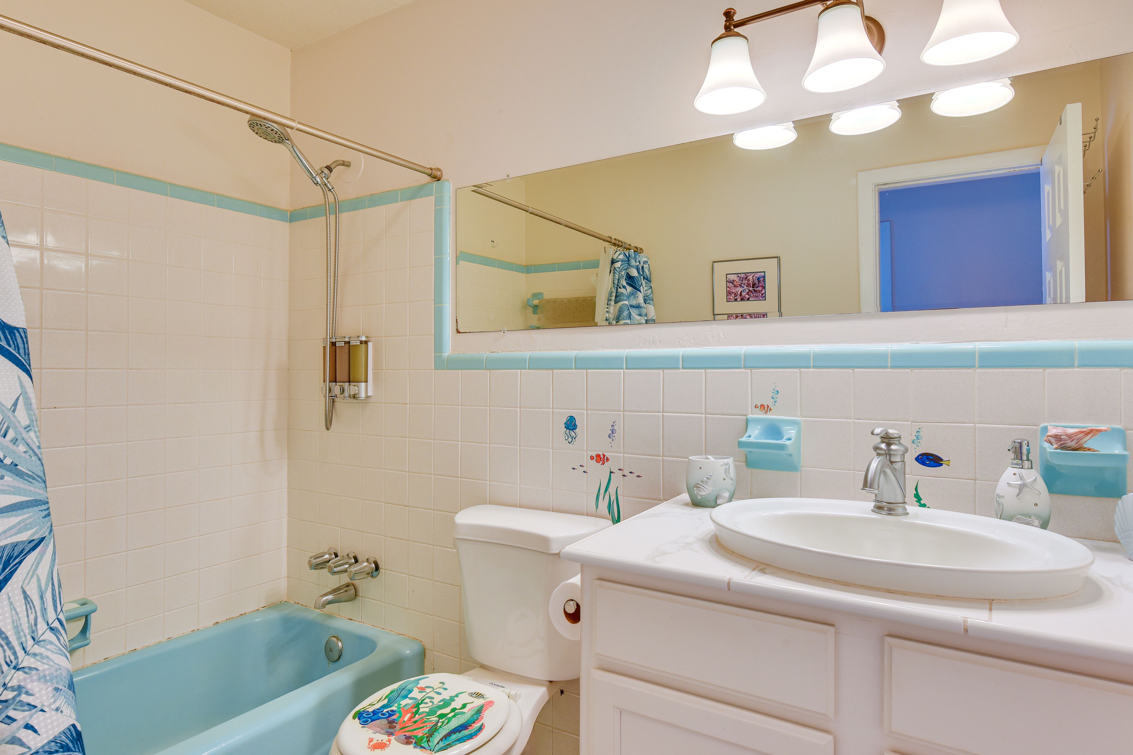 Full Bathroom