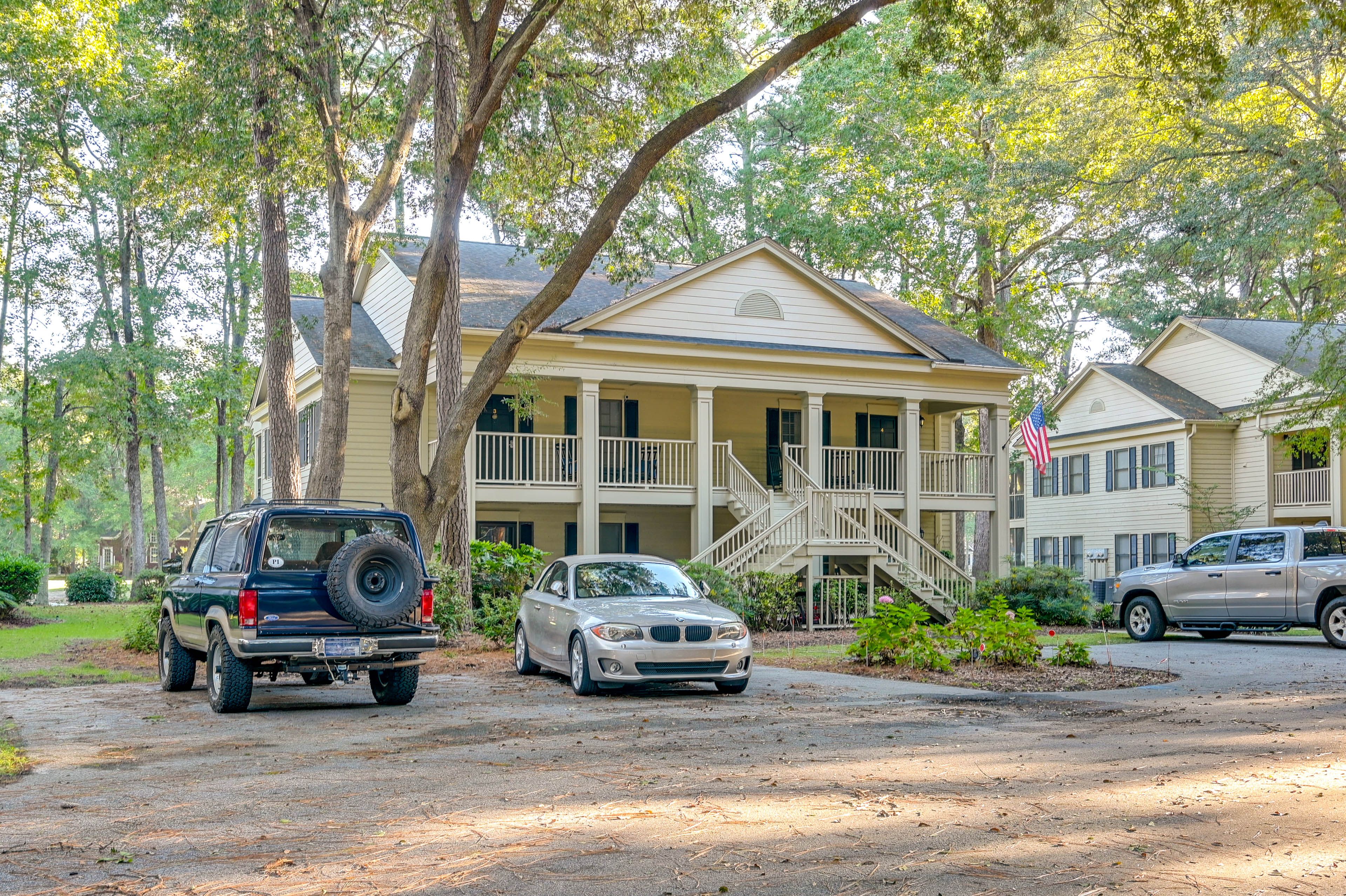 Parking | Community Lot (2 Vehicles) | Overflow Parking
