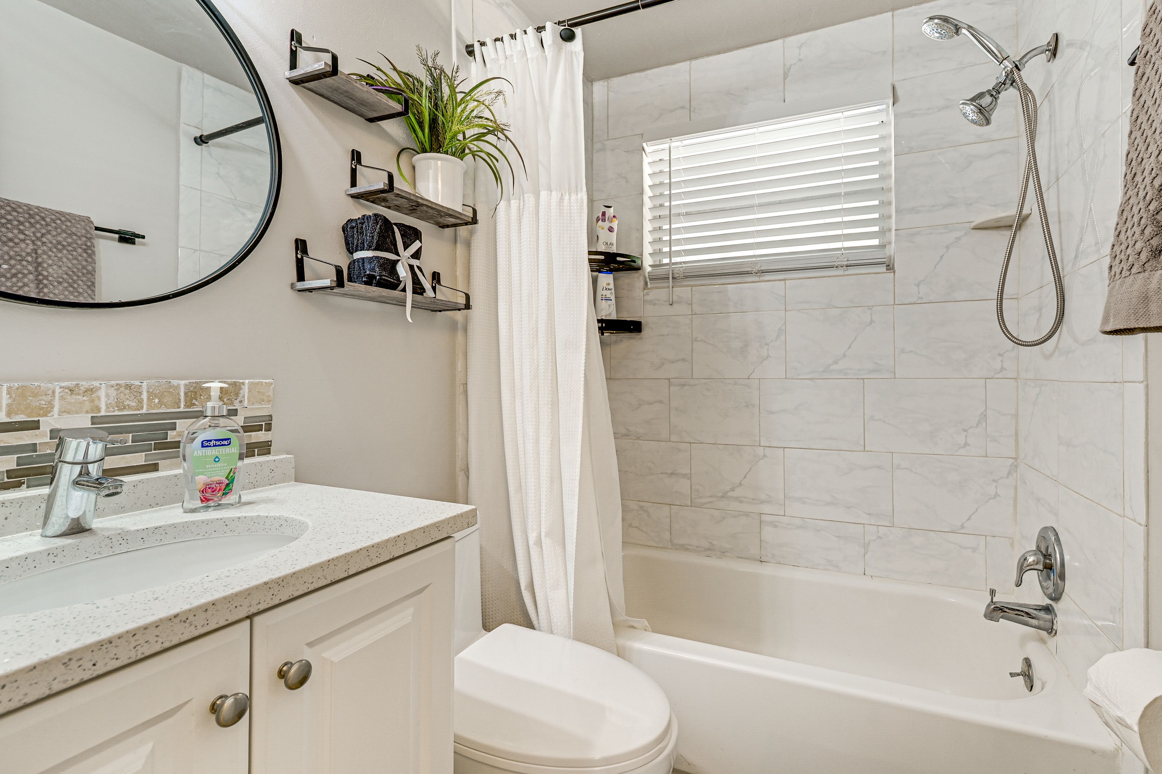 Bathroom | Towels Provided