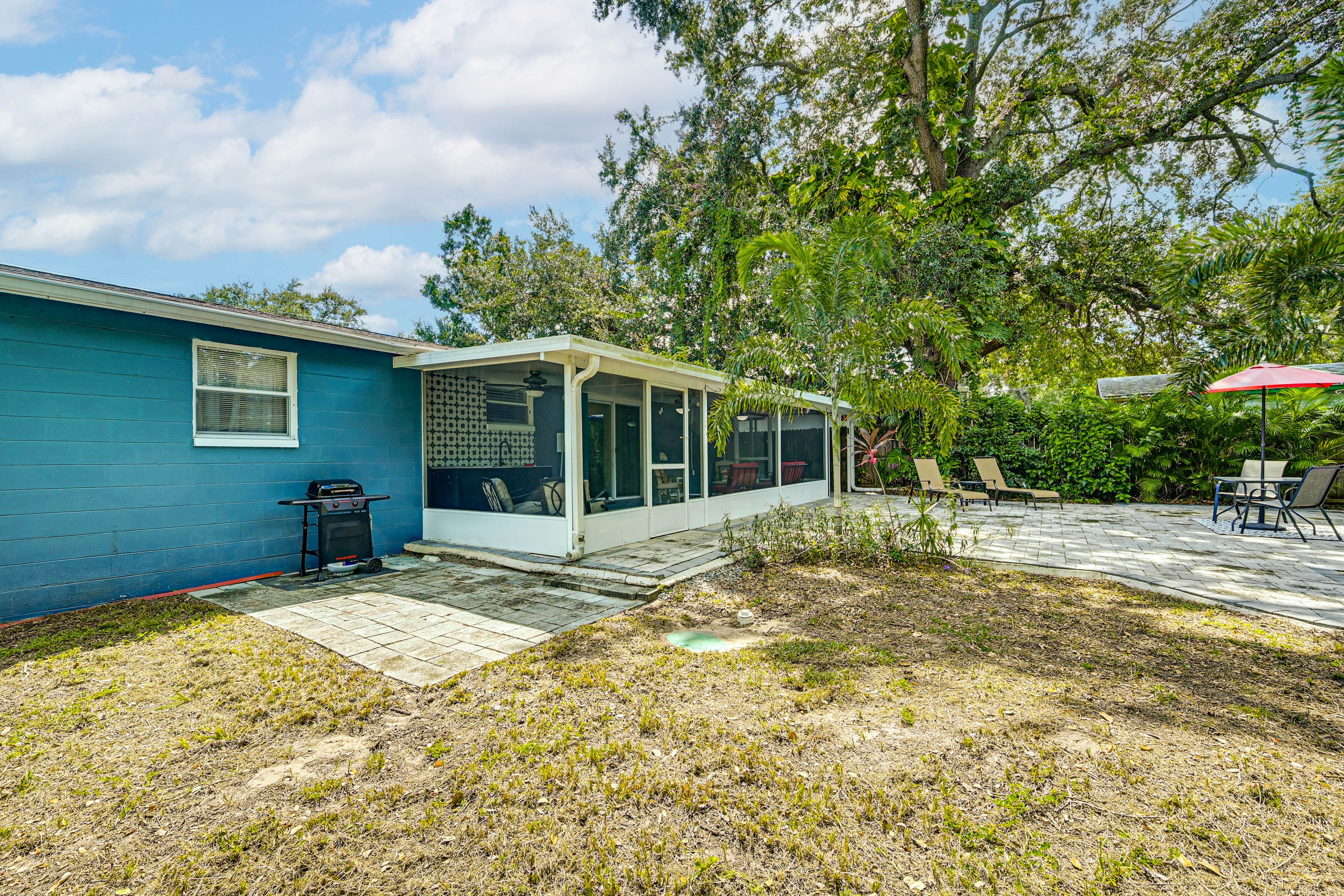 House Exterior | Grill