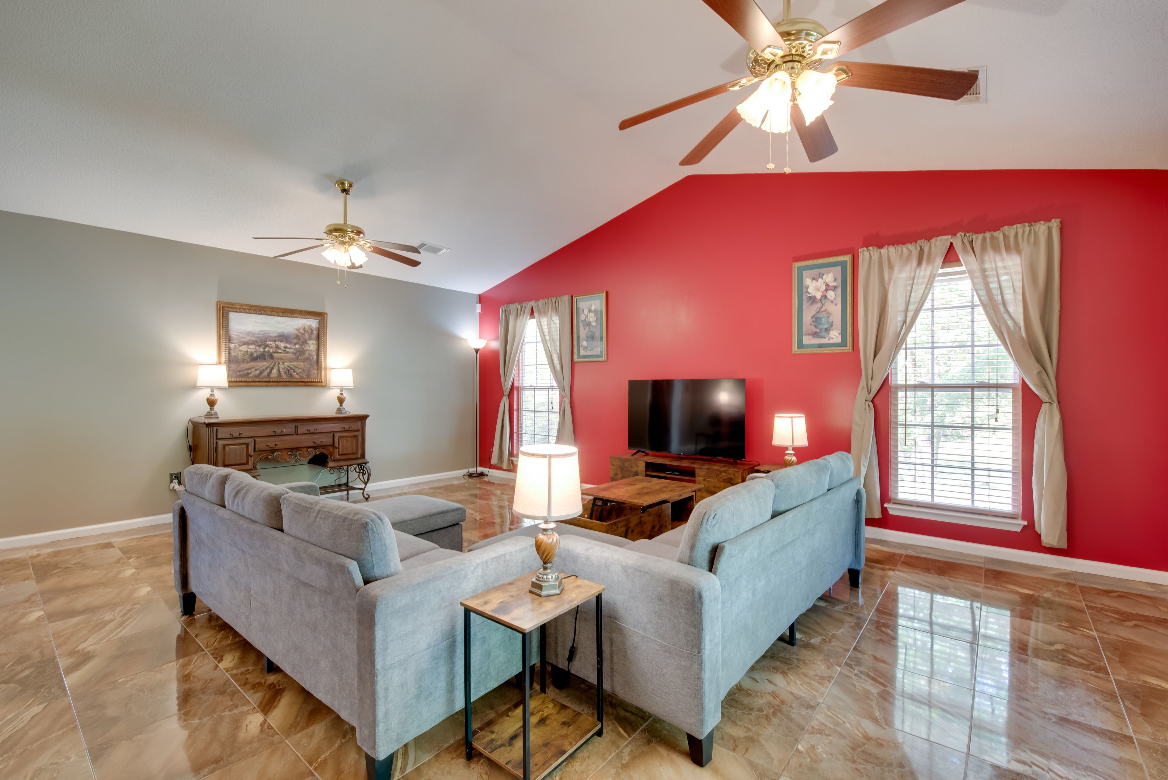 Living Room | Free WiFi