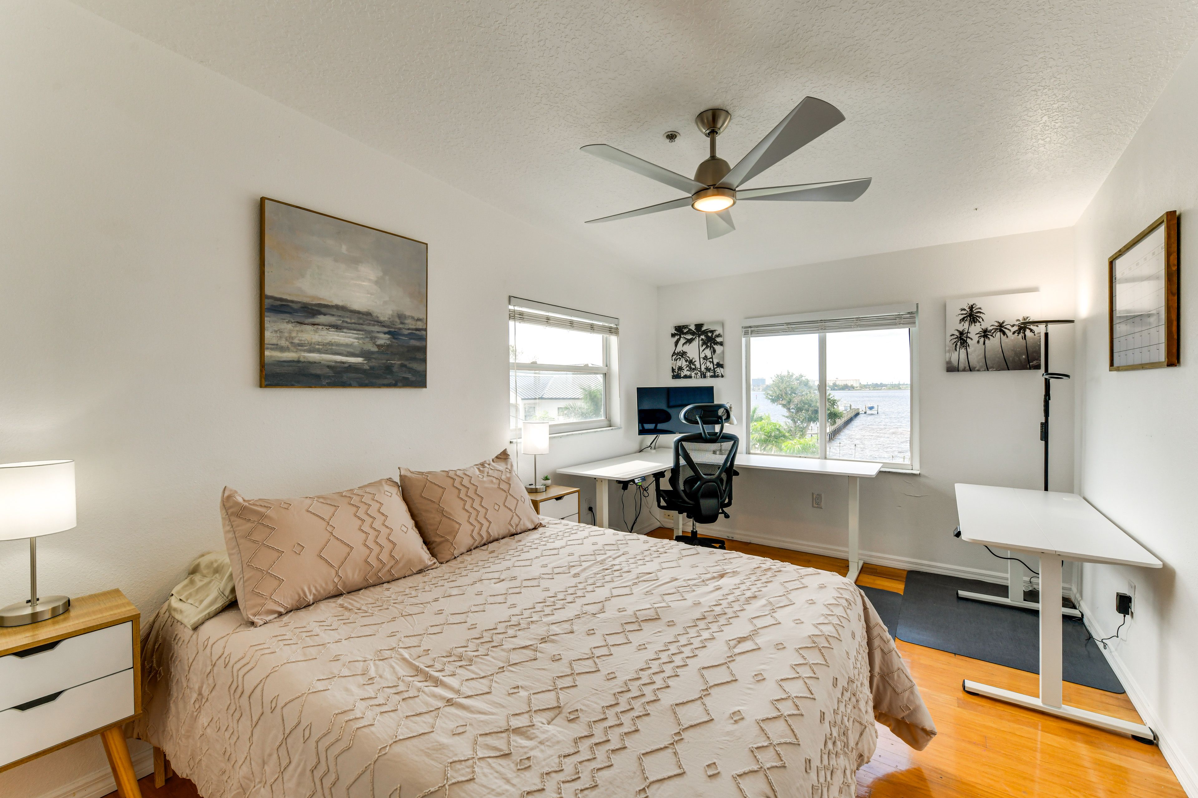 Bedroom 2 | Queen Bed | Workspace | 2nd Floor
