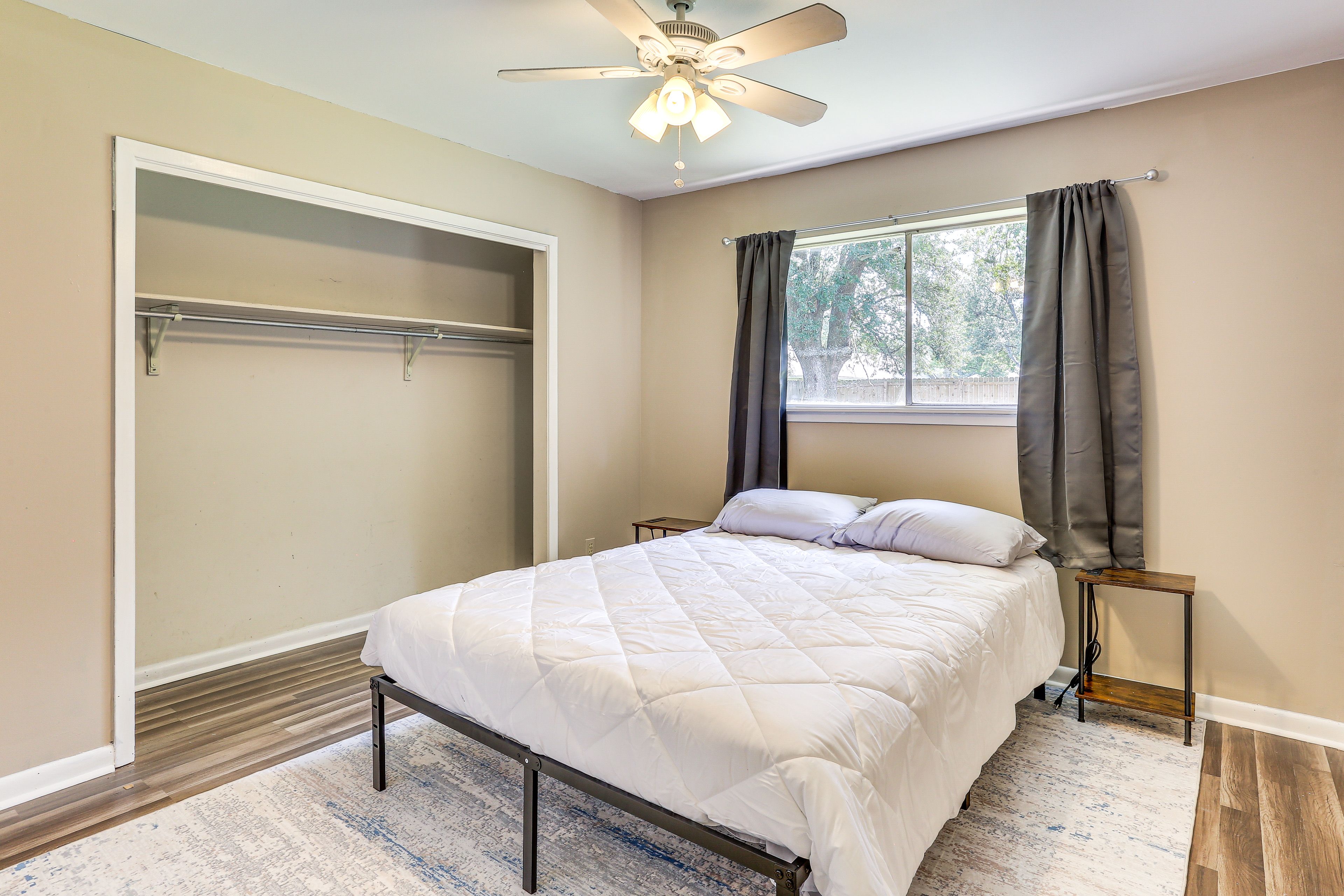 Bedroom 4 | Queen Bed