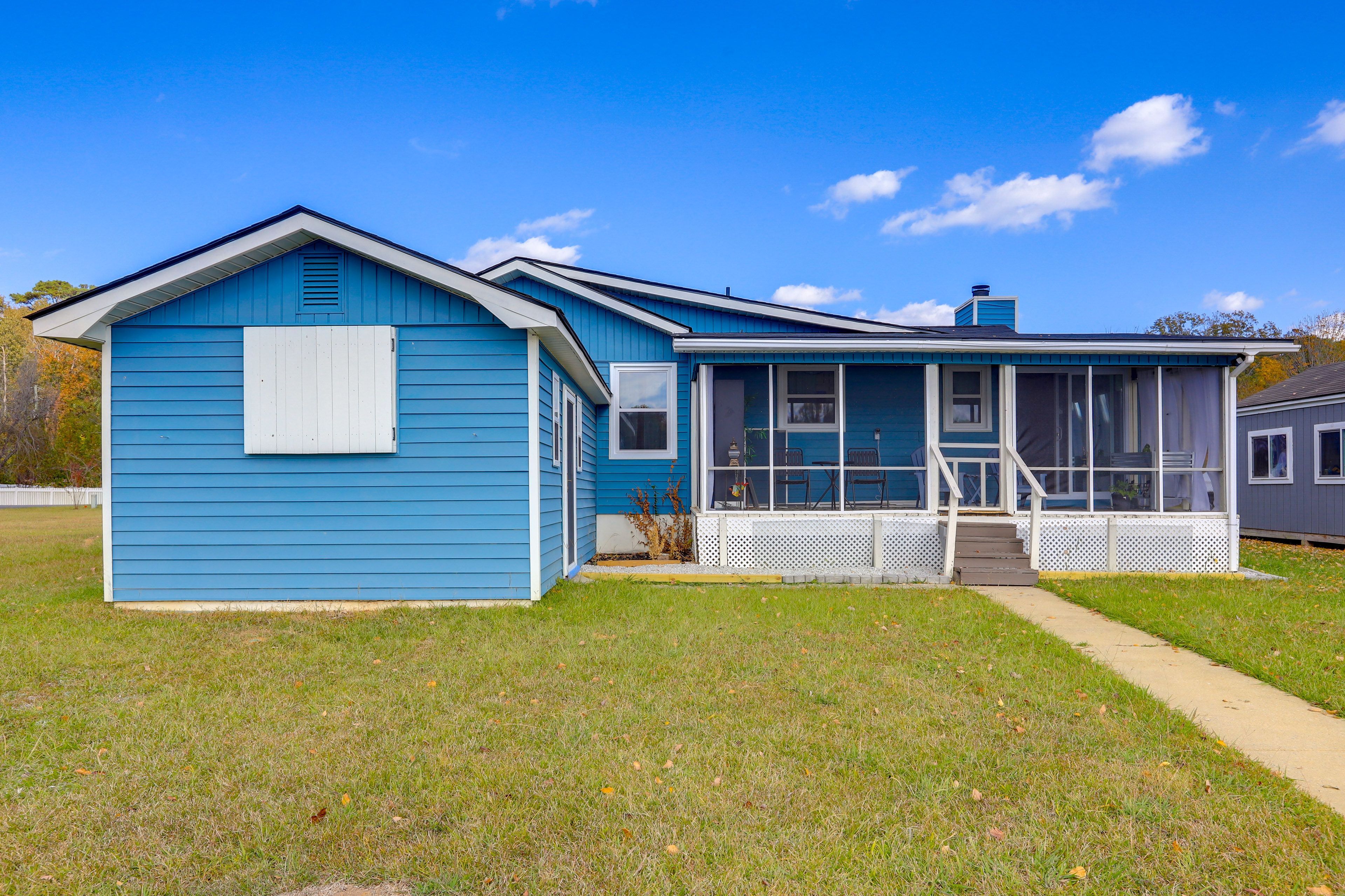 House Exterior | Private Yard | Fire Pit