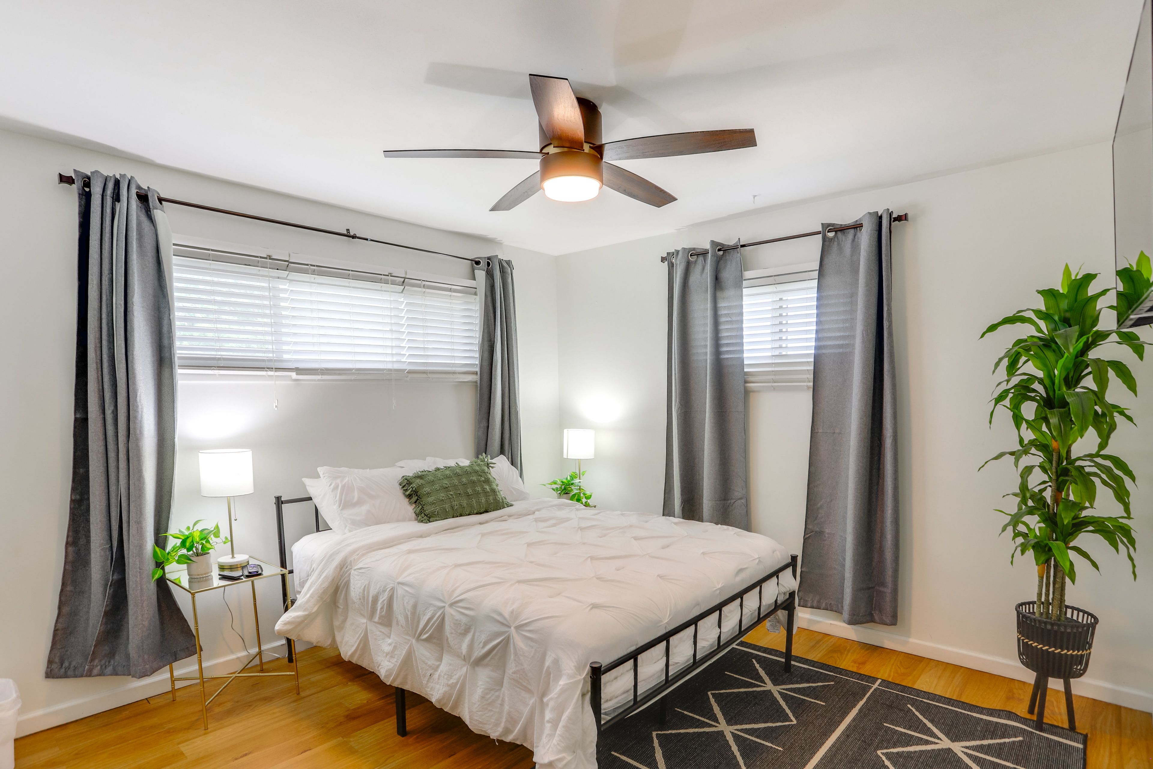 Bedroom 1 | Queen Bed | Linens Provided