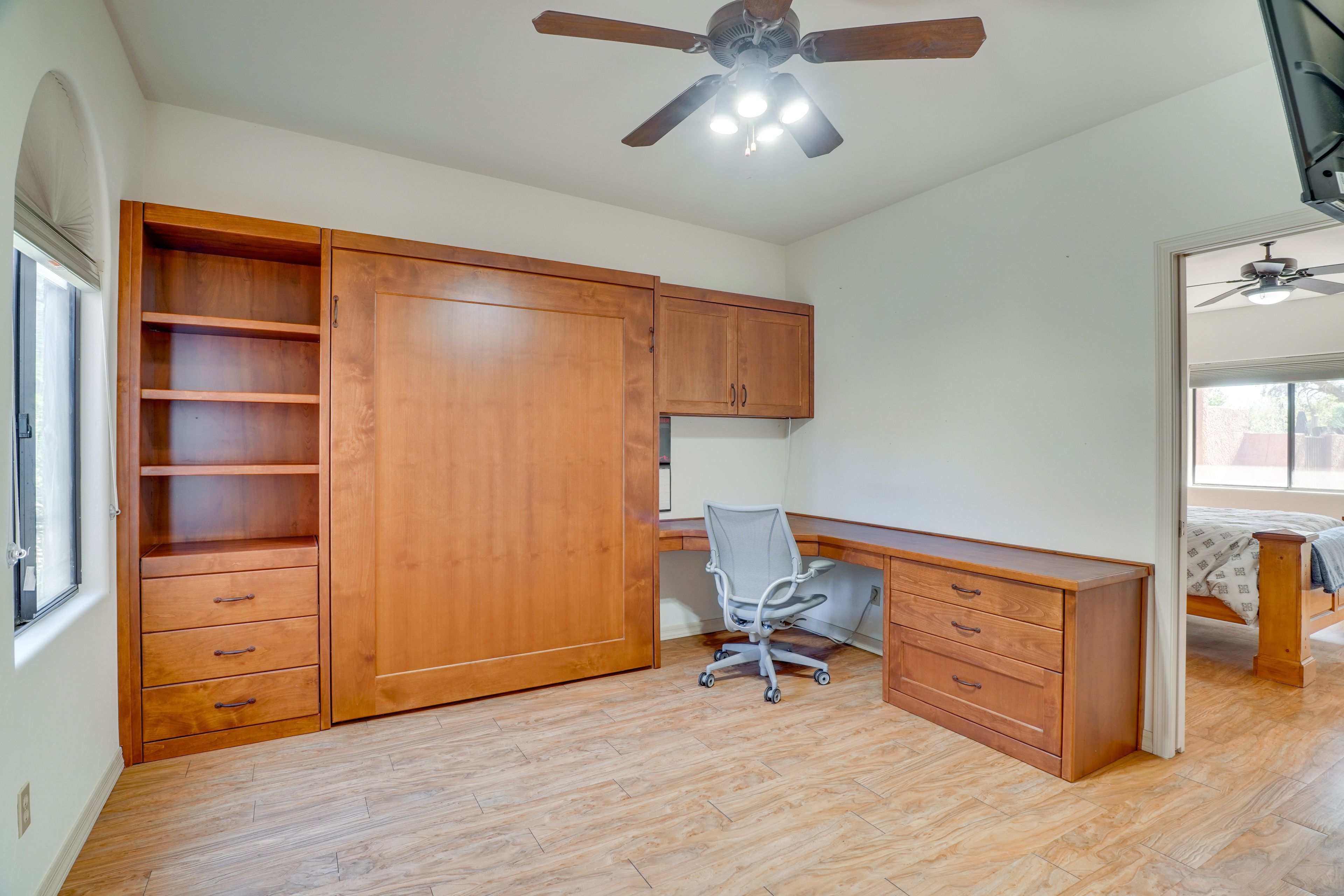 Bedroom 2 | Queen Murphy Bed