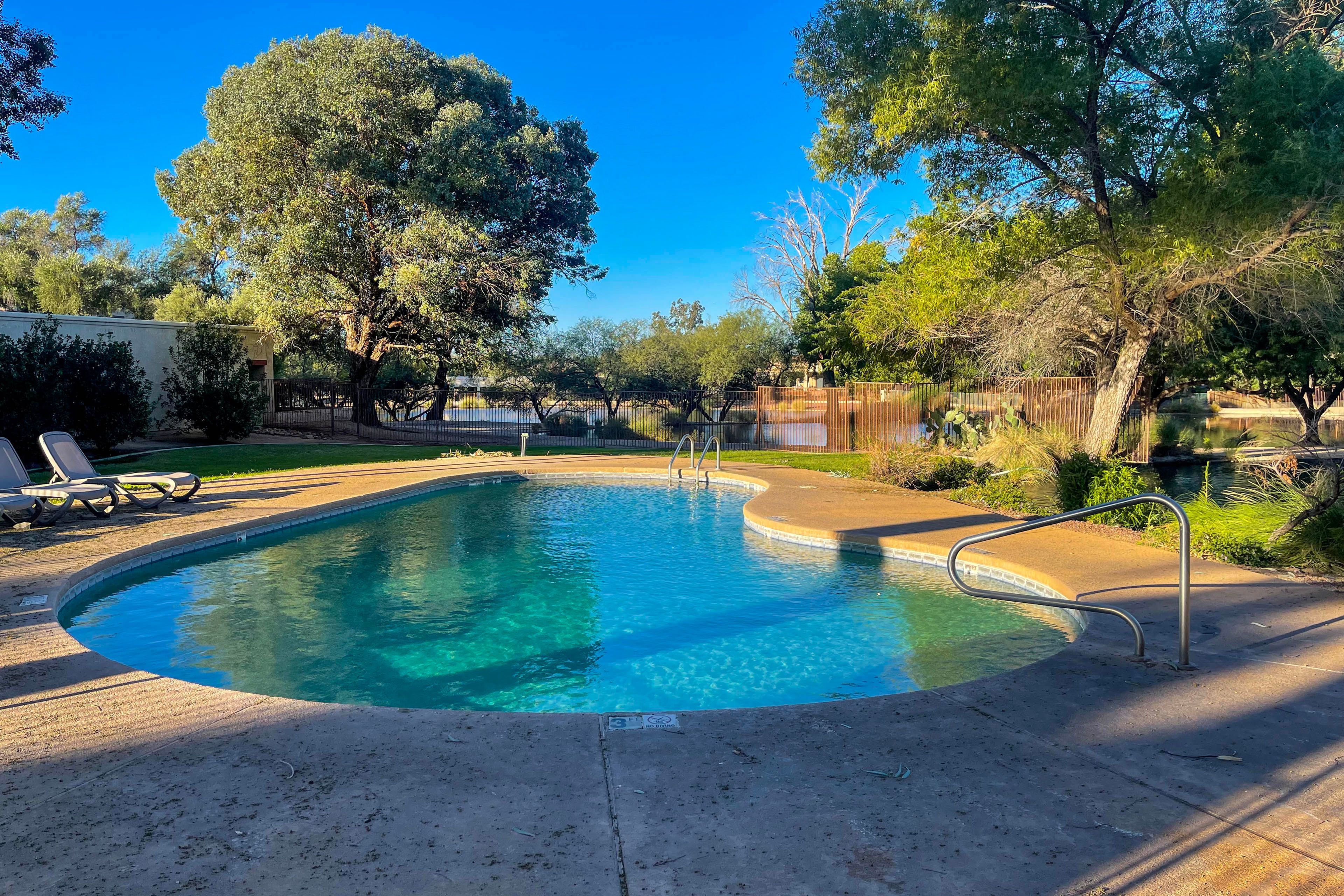 Community Pool & Spa