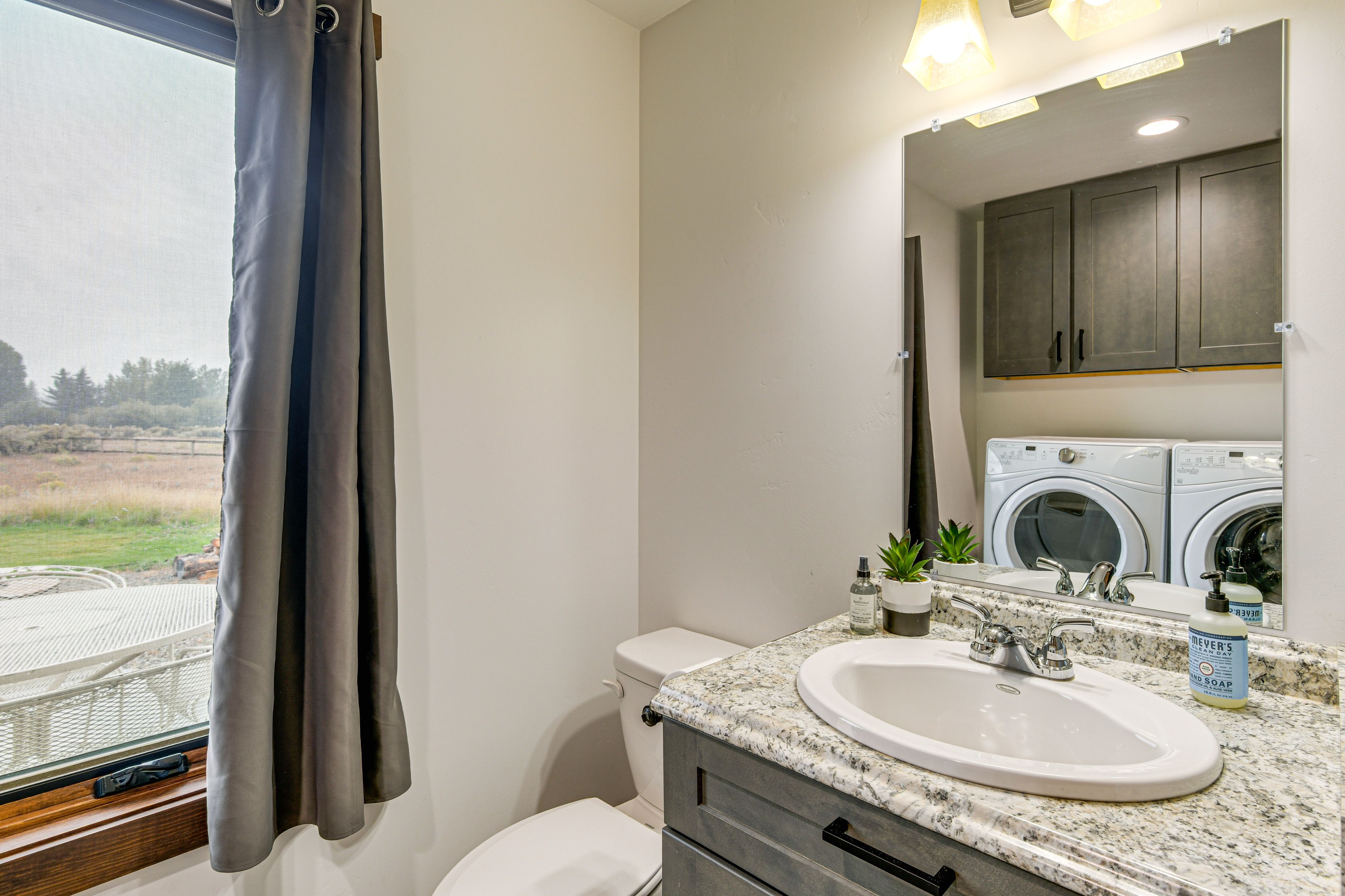Half Bathroom | Washer & Dryer