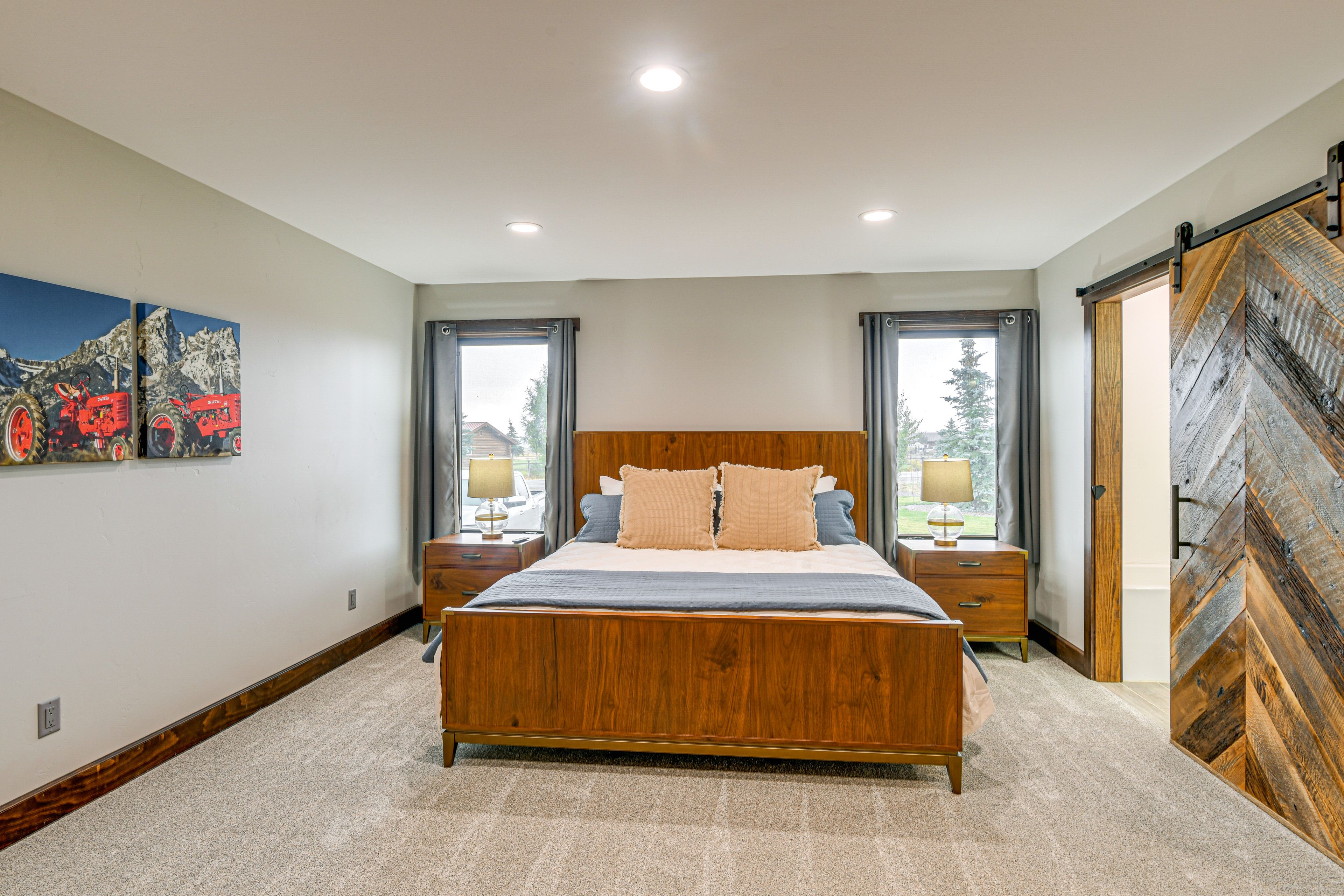 Bedroom 1 | King Bed | En-Suite Bathroom