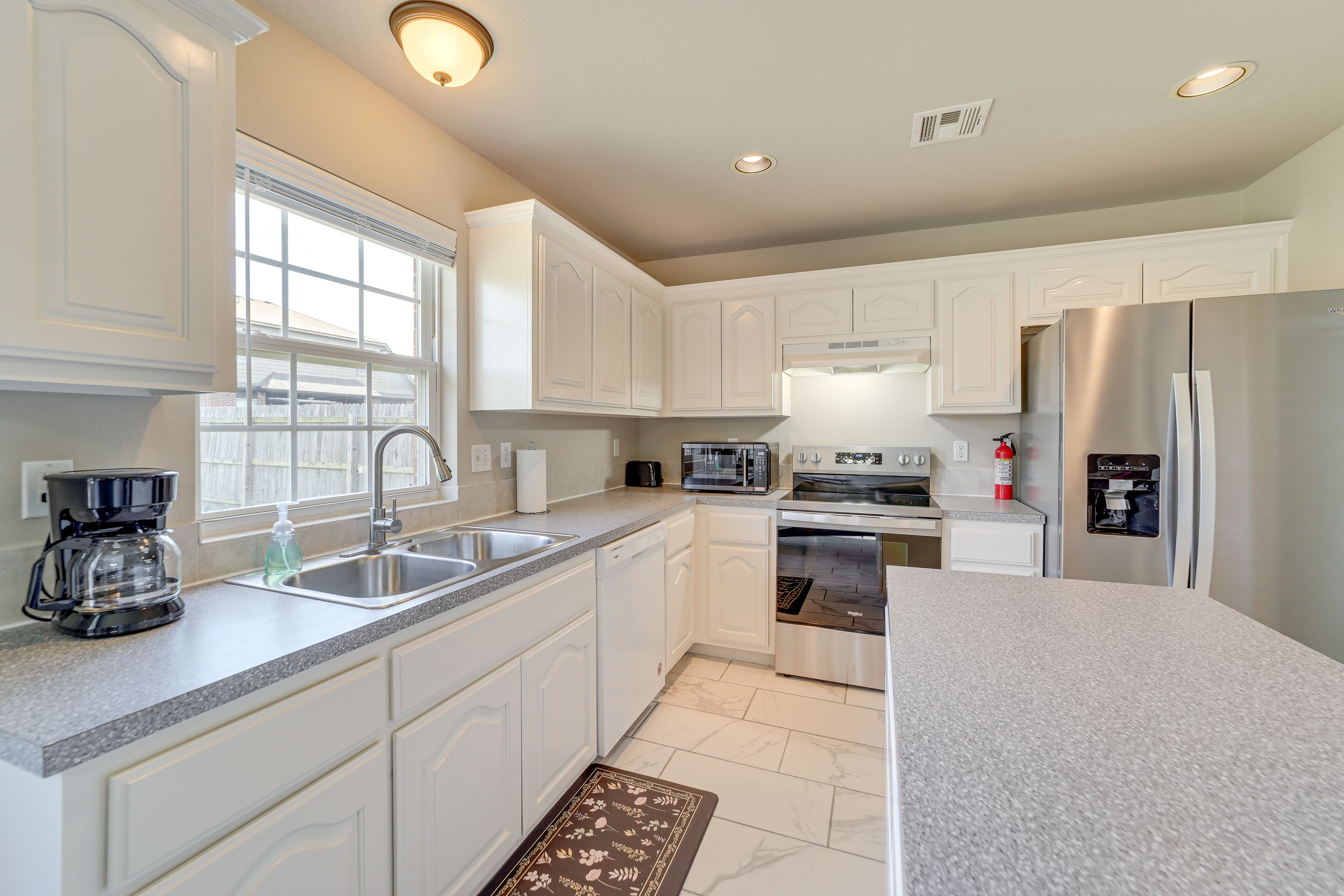 Kitchen | Dishwasher | Toaster