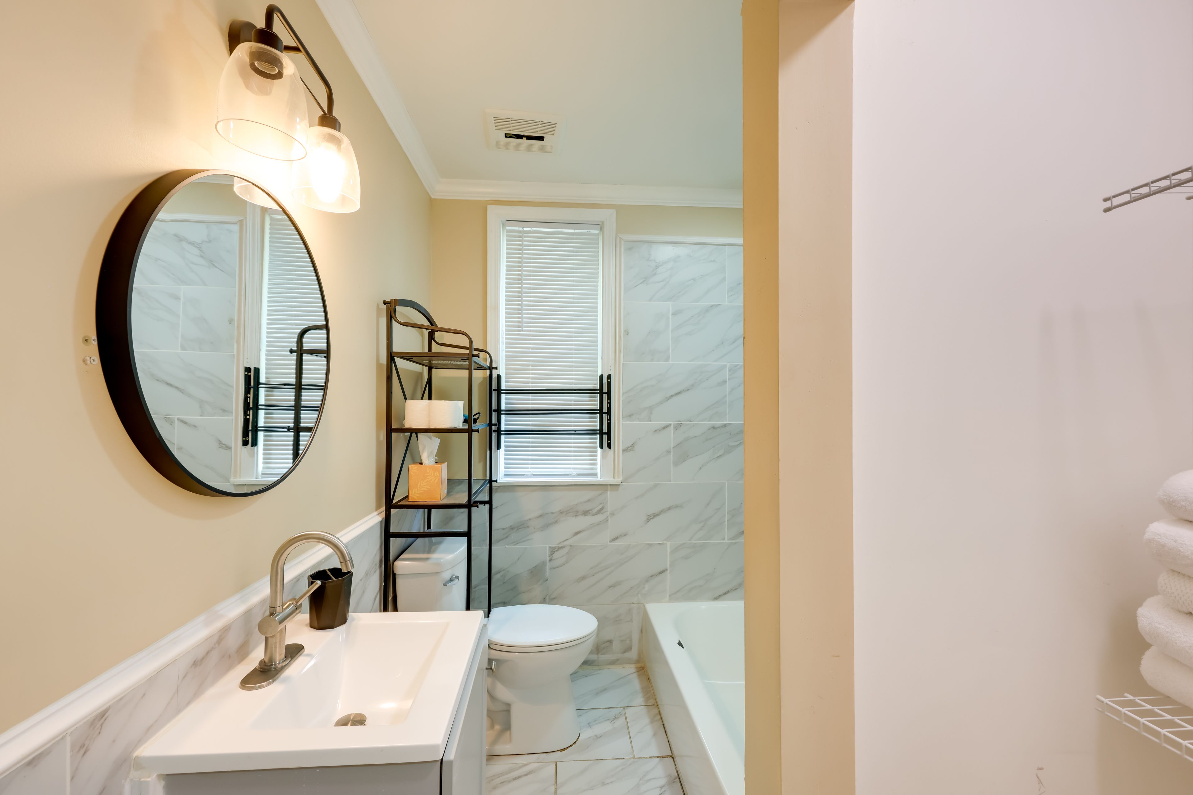 Full Bathroom