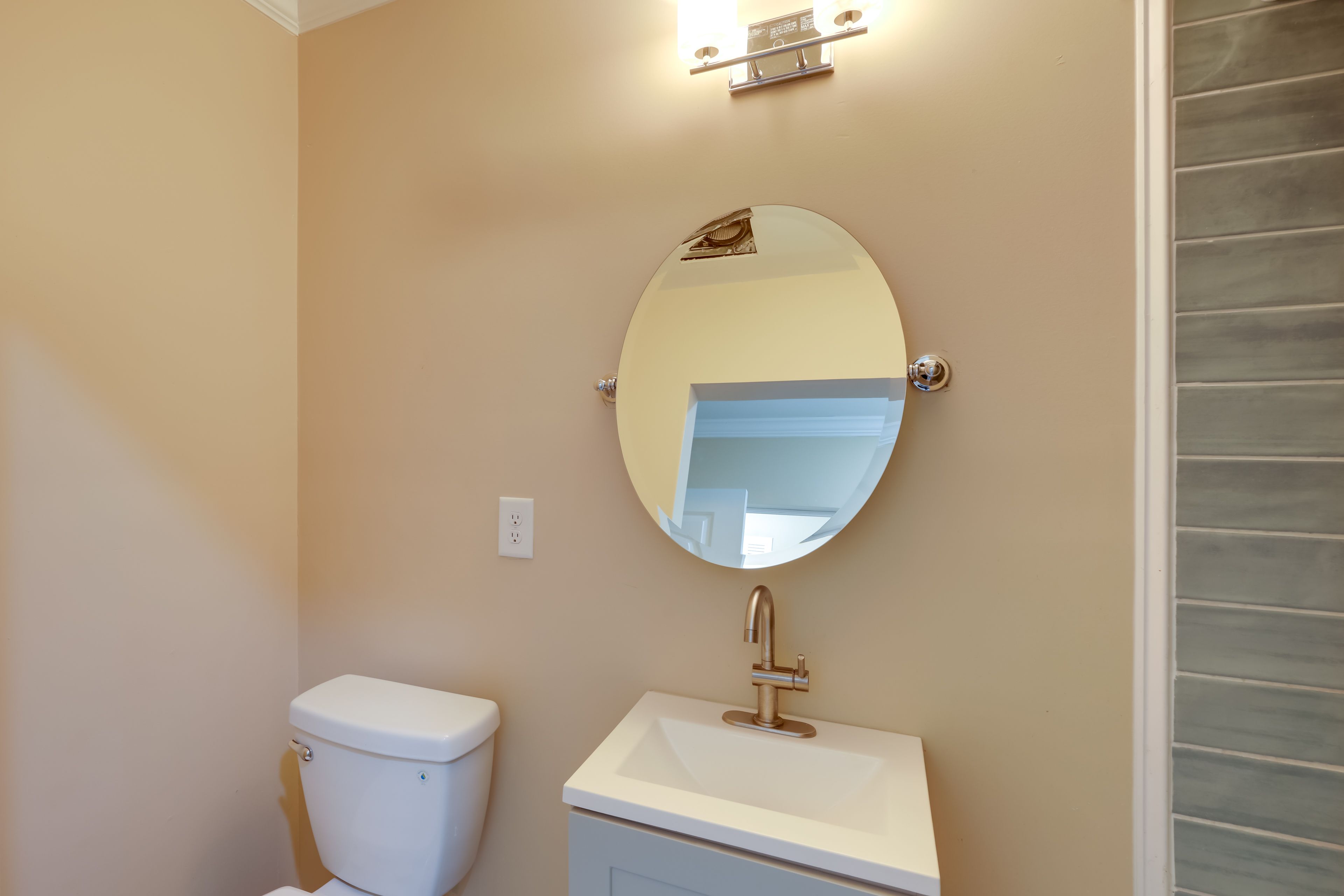 En-Suite Bathroom | In-Unit Laundry | Iron & Board