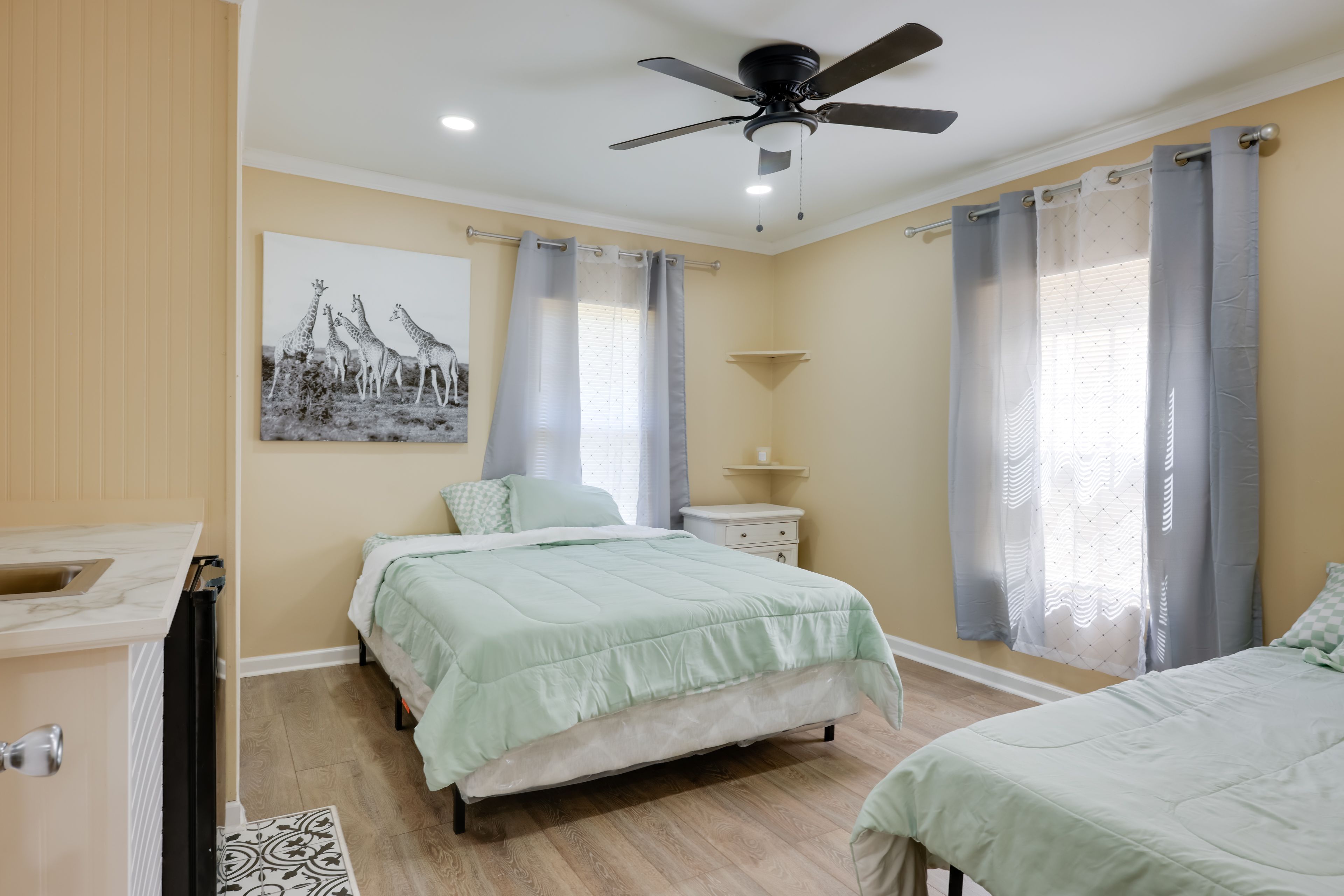 Bedroom 3 | Queen Bed | Twin Bed