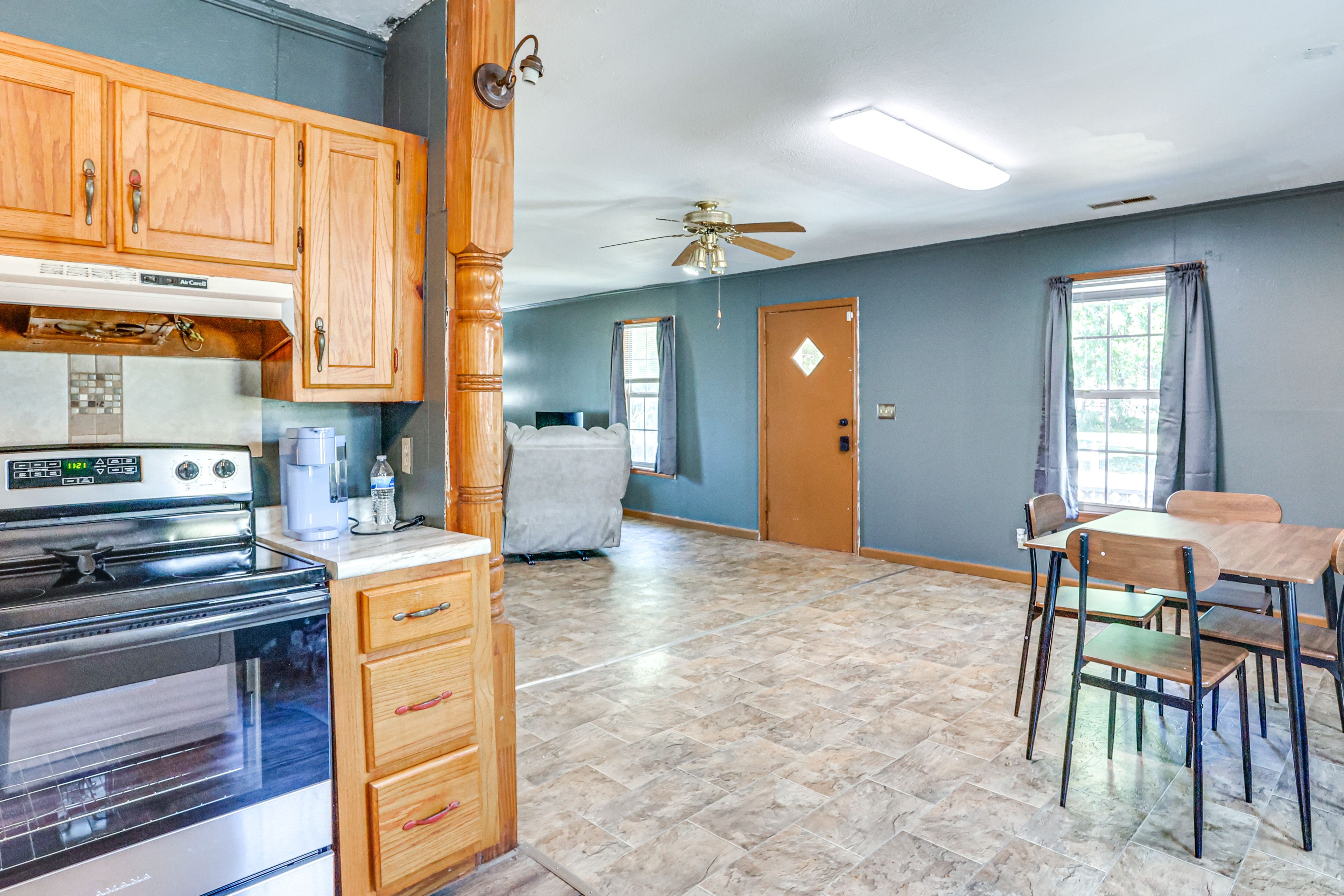 Kitchen | Coffee Maker | Washer/Dryer