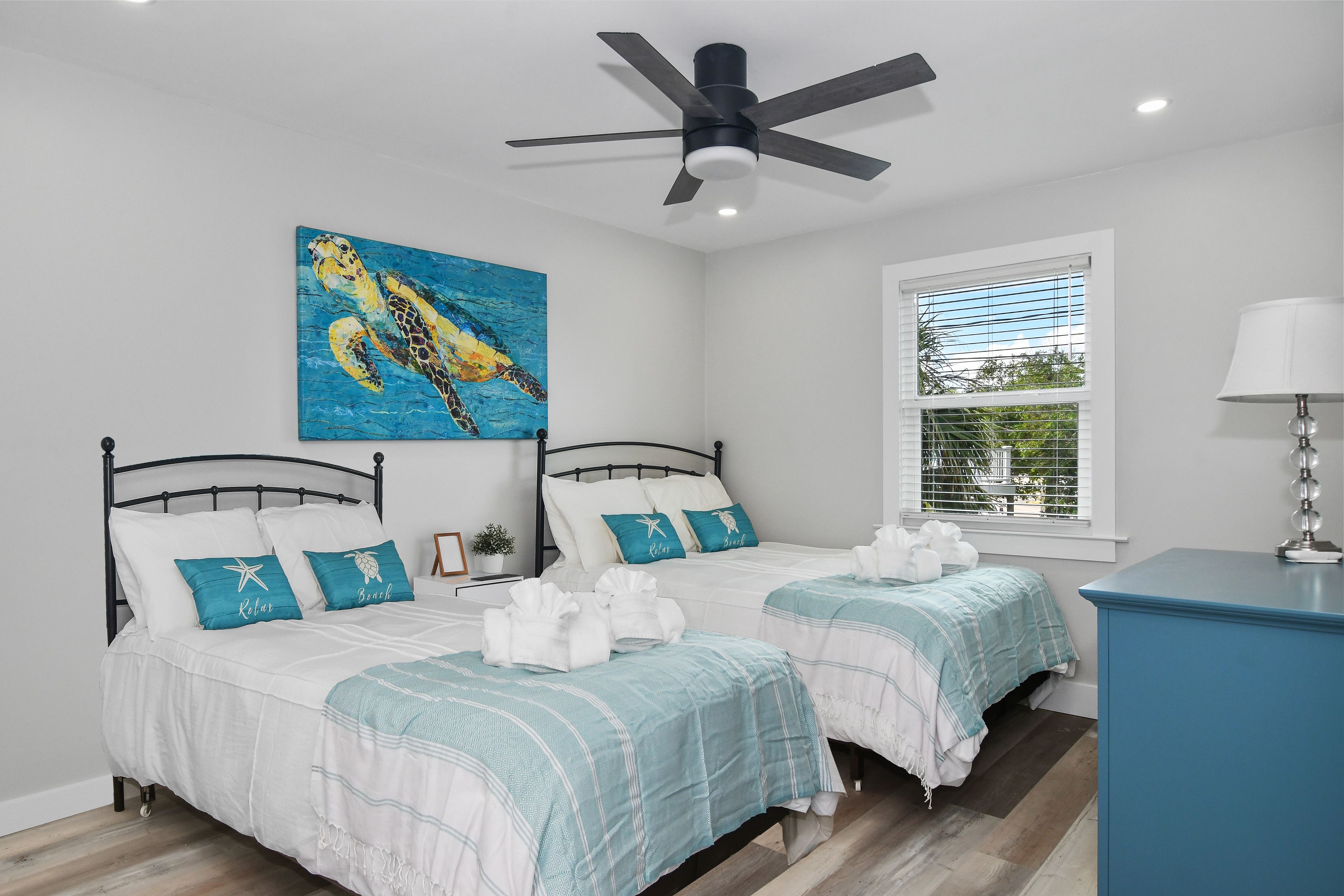 Bedroom 3 | 2 Full Beds