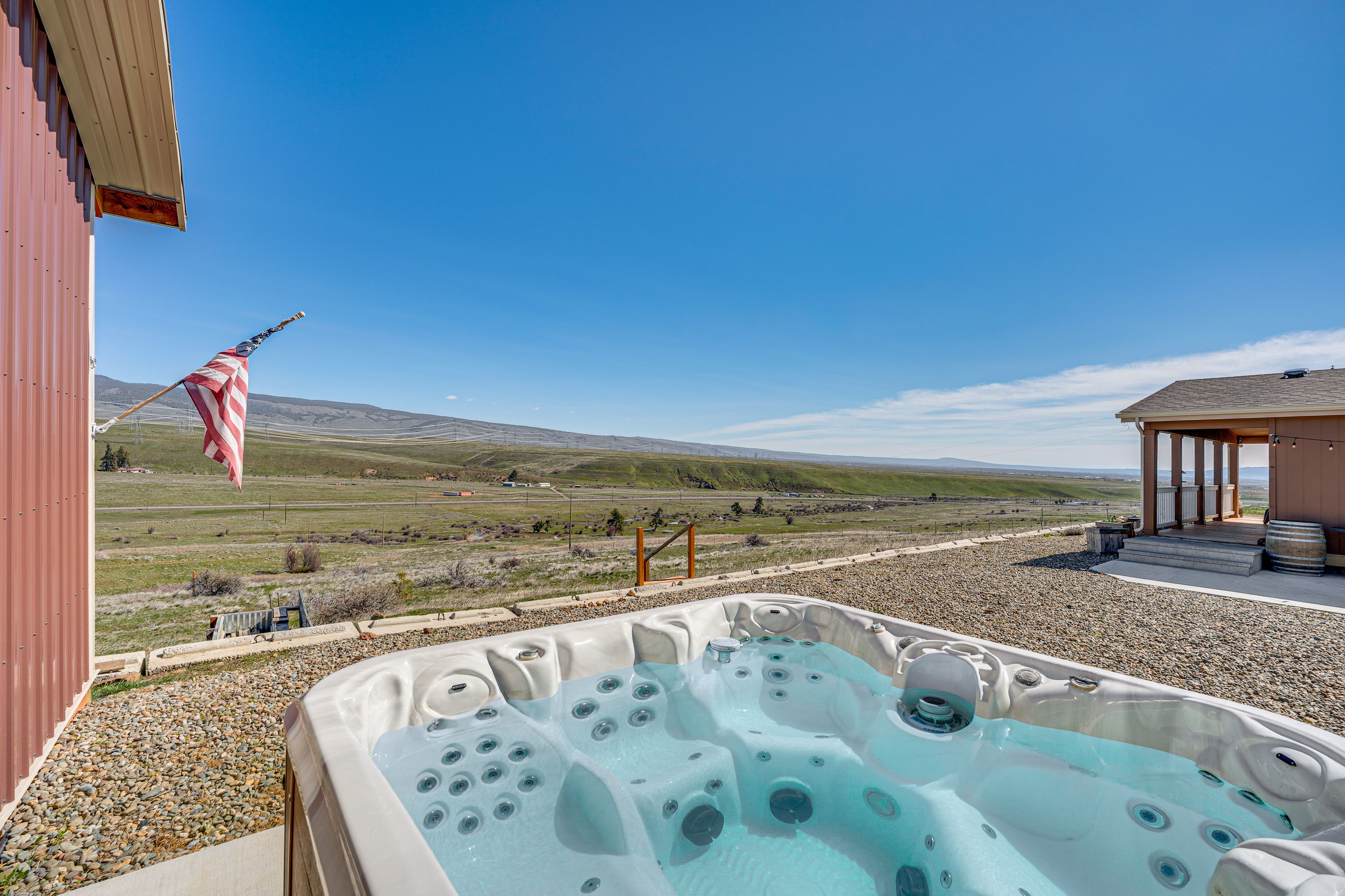 Ellensburg Vacation Rental | 2BR | 2BA | Steps to Enter | 1,000 Sq Ft