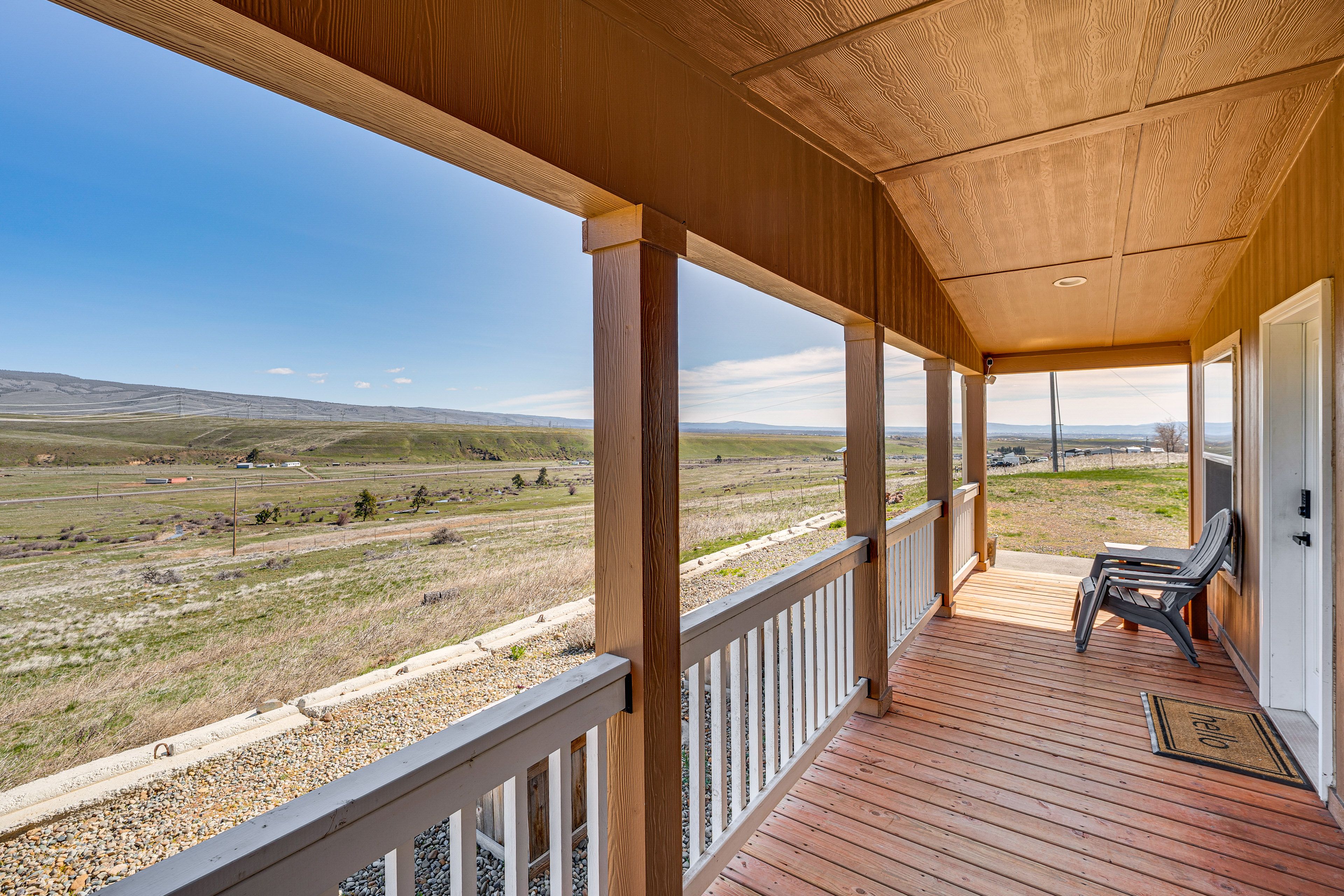 House Exterior | Covered Porch | Mountain Views