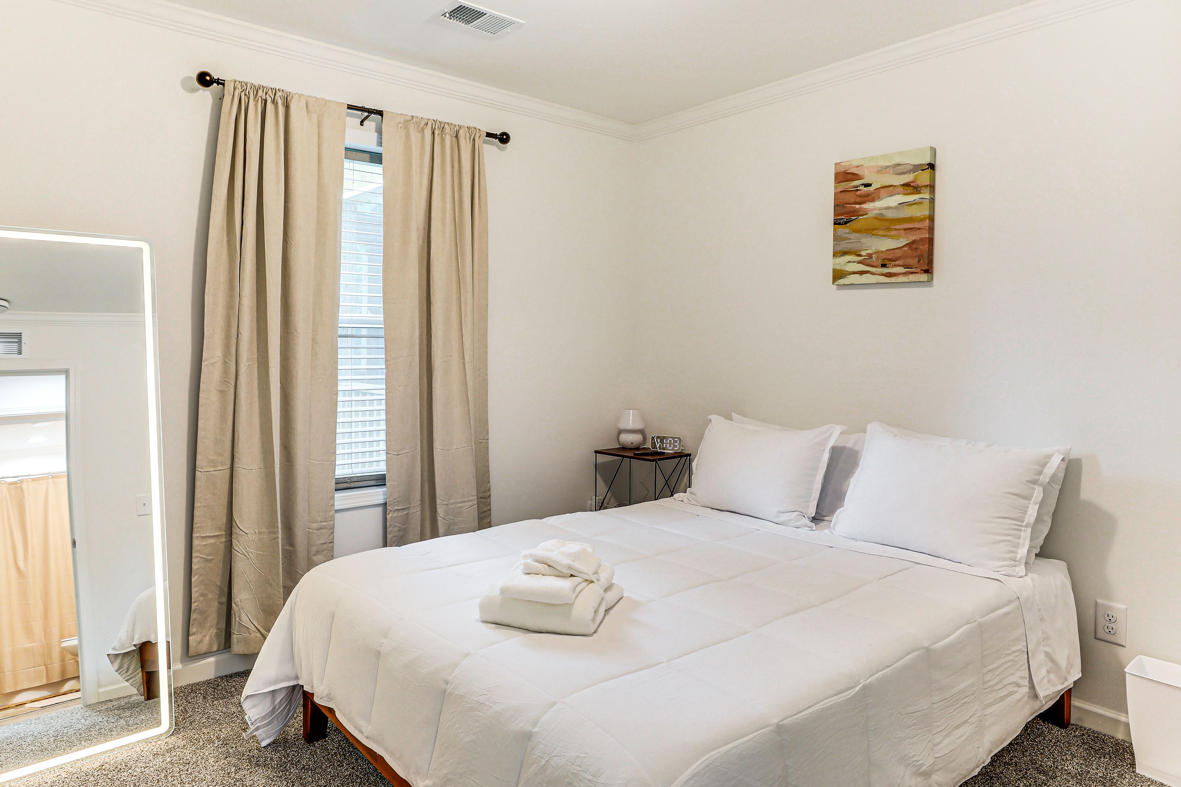 Bedroom 2 | Queen Bed