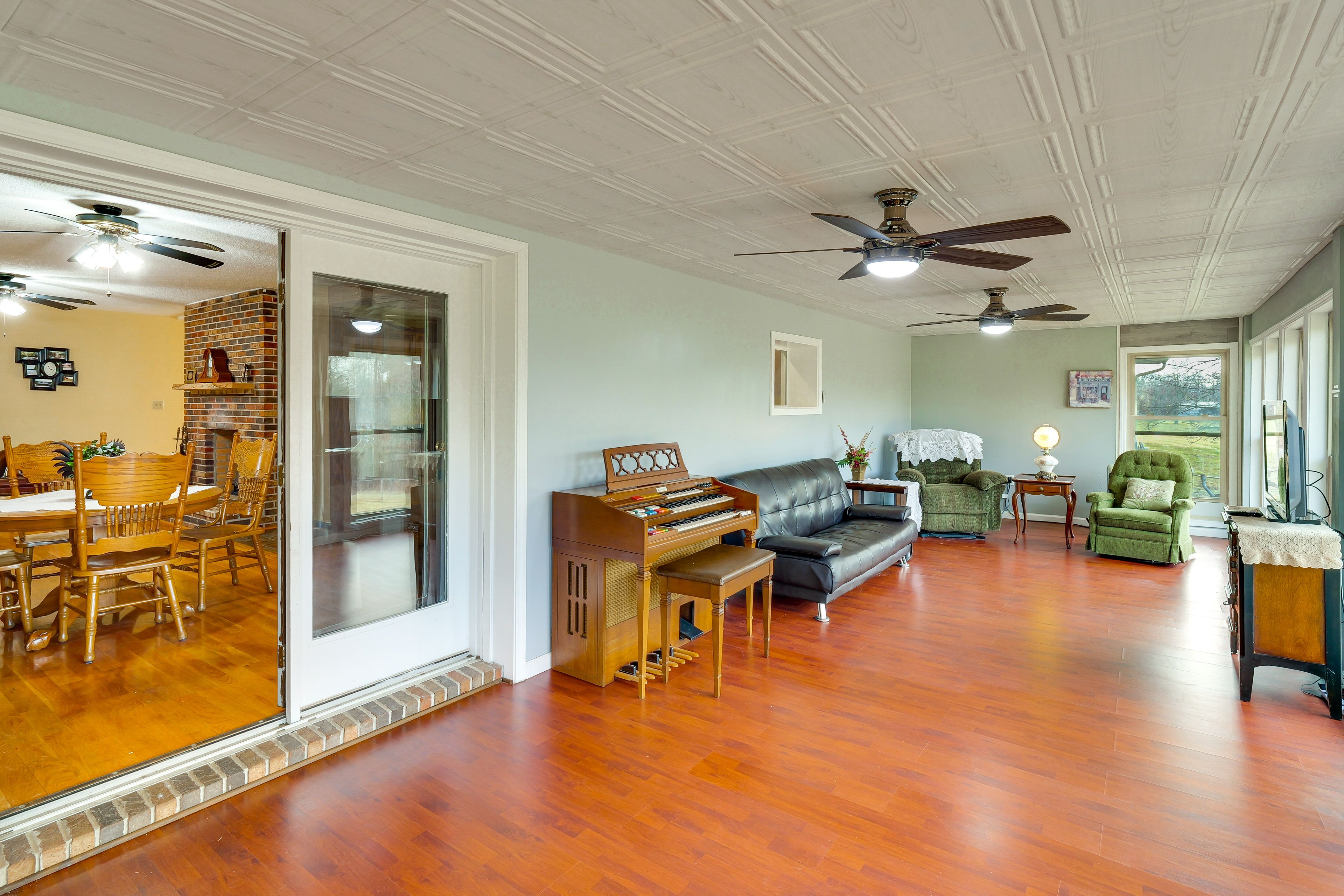 Sunroom | Full Futon