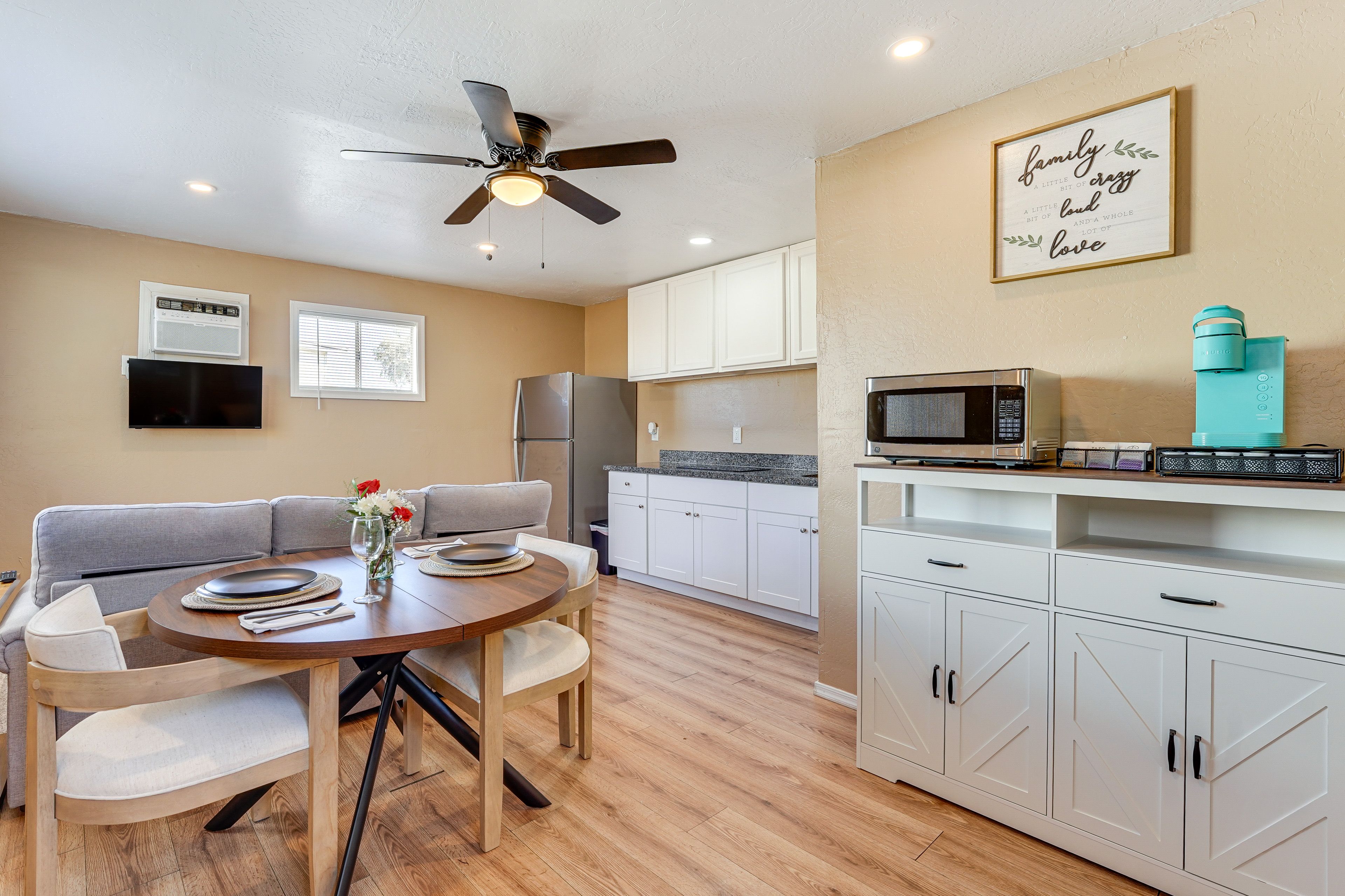 Phoenix Vacation Rental | 1BR | 1BA | 600 Sq Ft | Step-Free Access