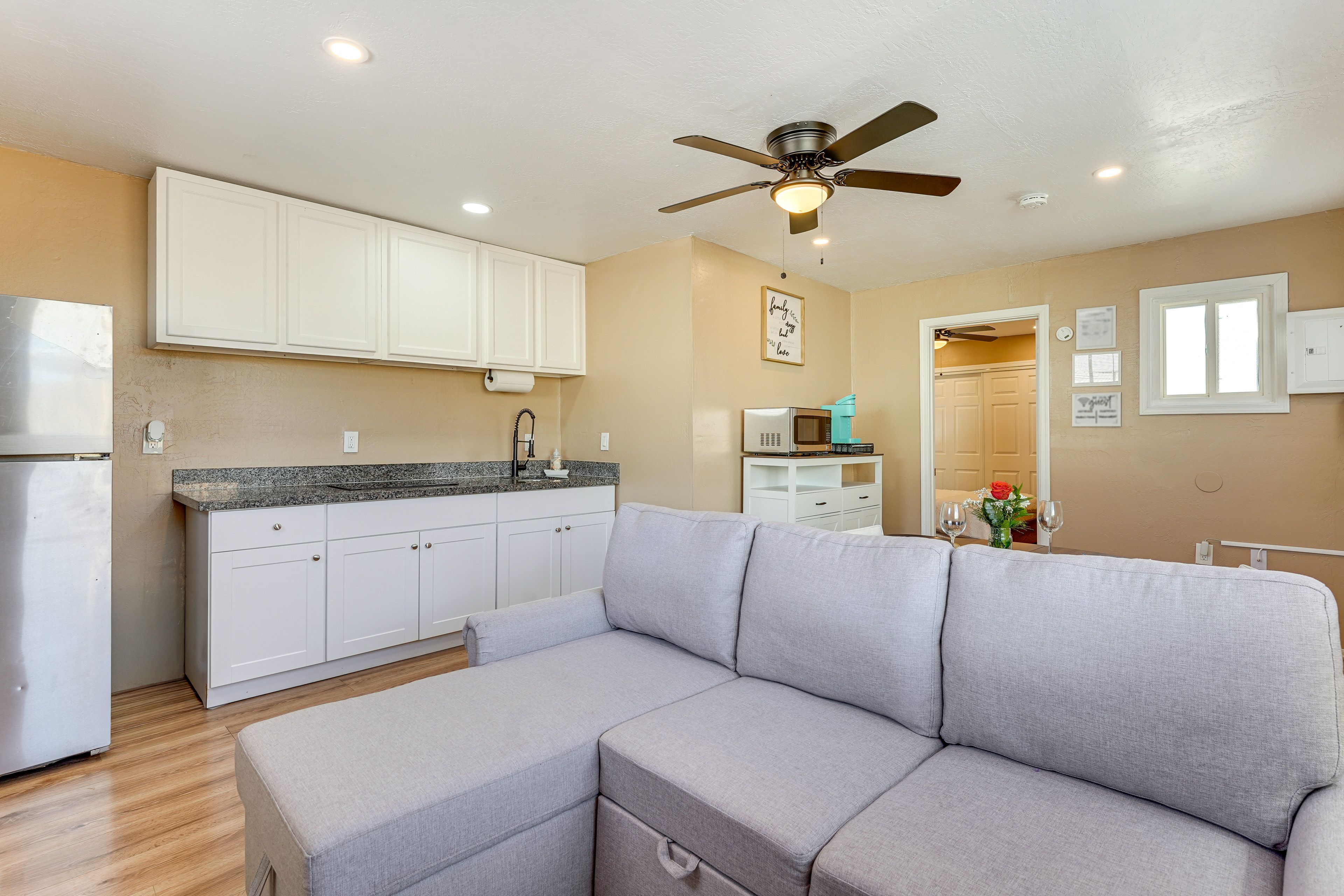 Living Room | Free WiFi | Mini-Split Heating & A/C | Smart TV