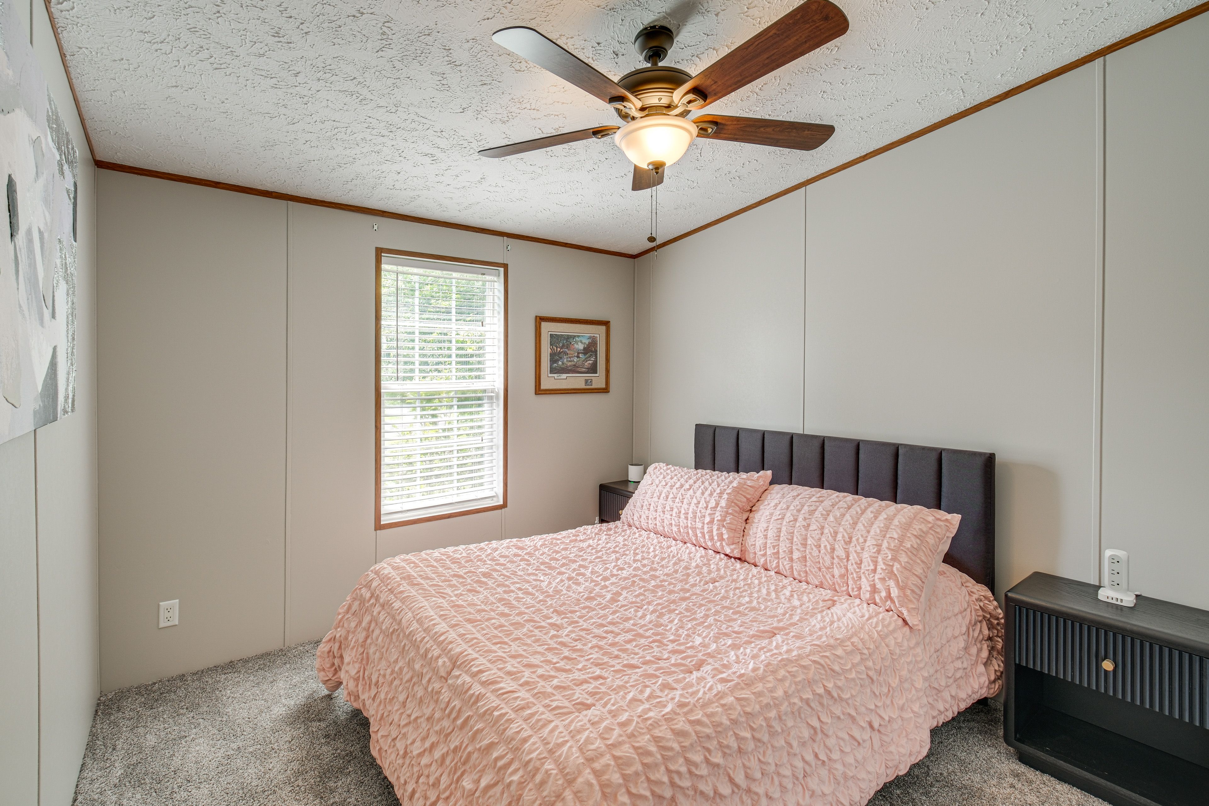 Bedroom 3 | Queen Bed