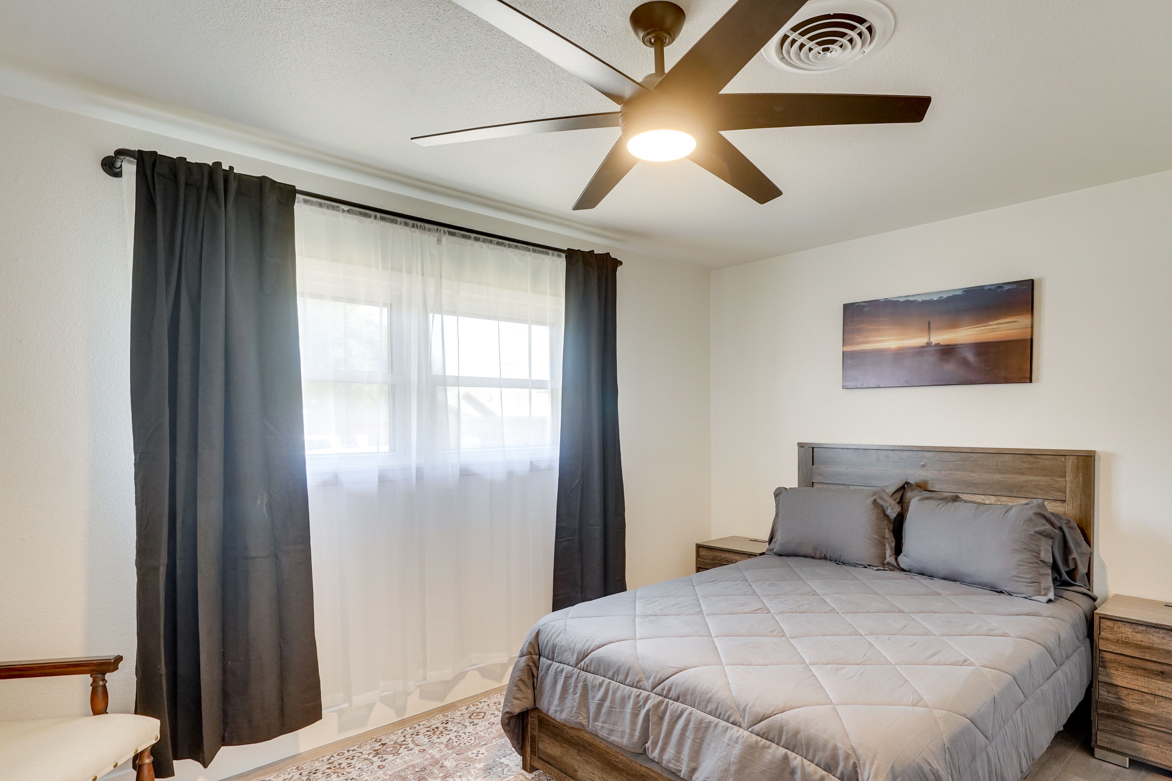 Bedroom 4 | Queen Bed