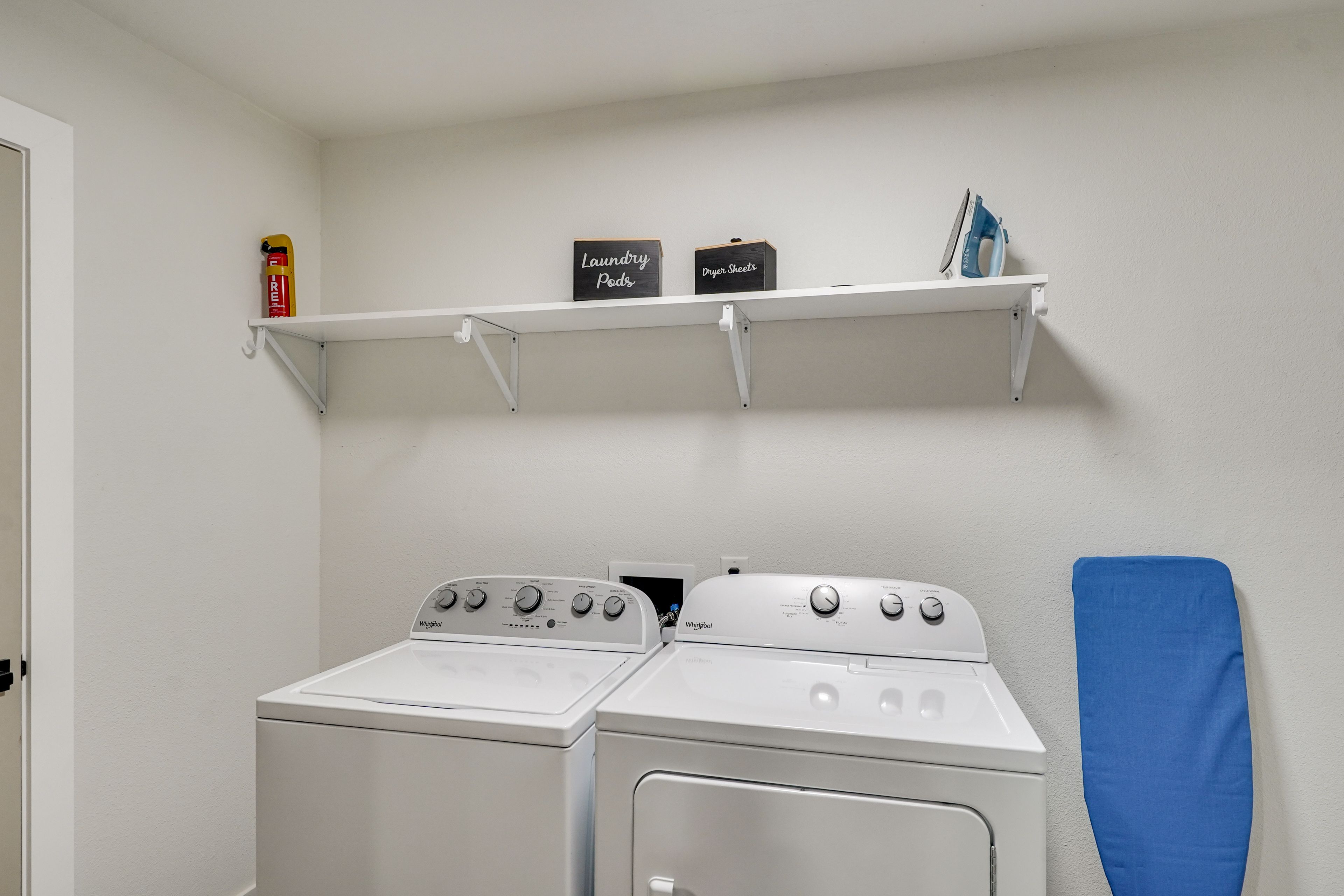 Laundry Room | Washer & Dryer