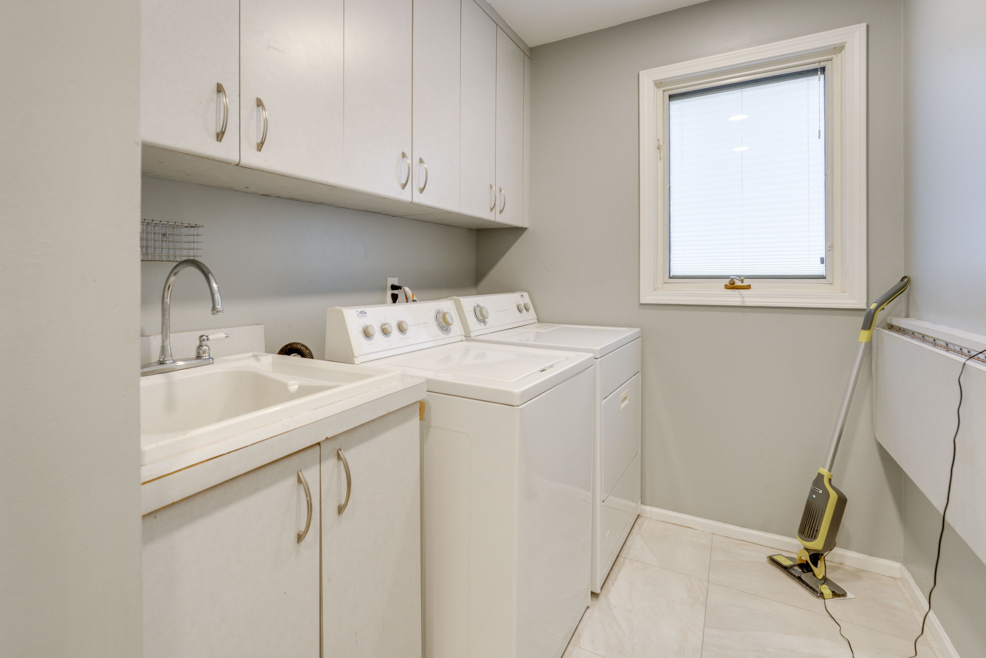 Laundry Room | Main Level