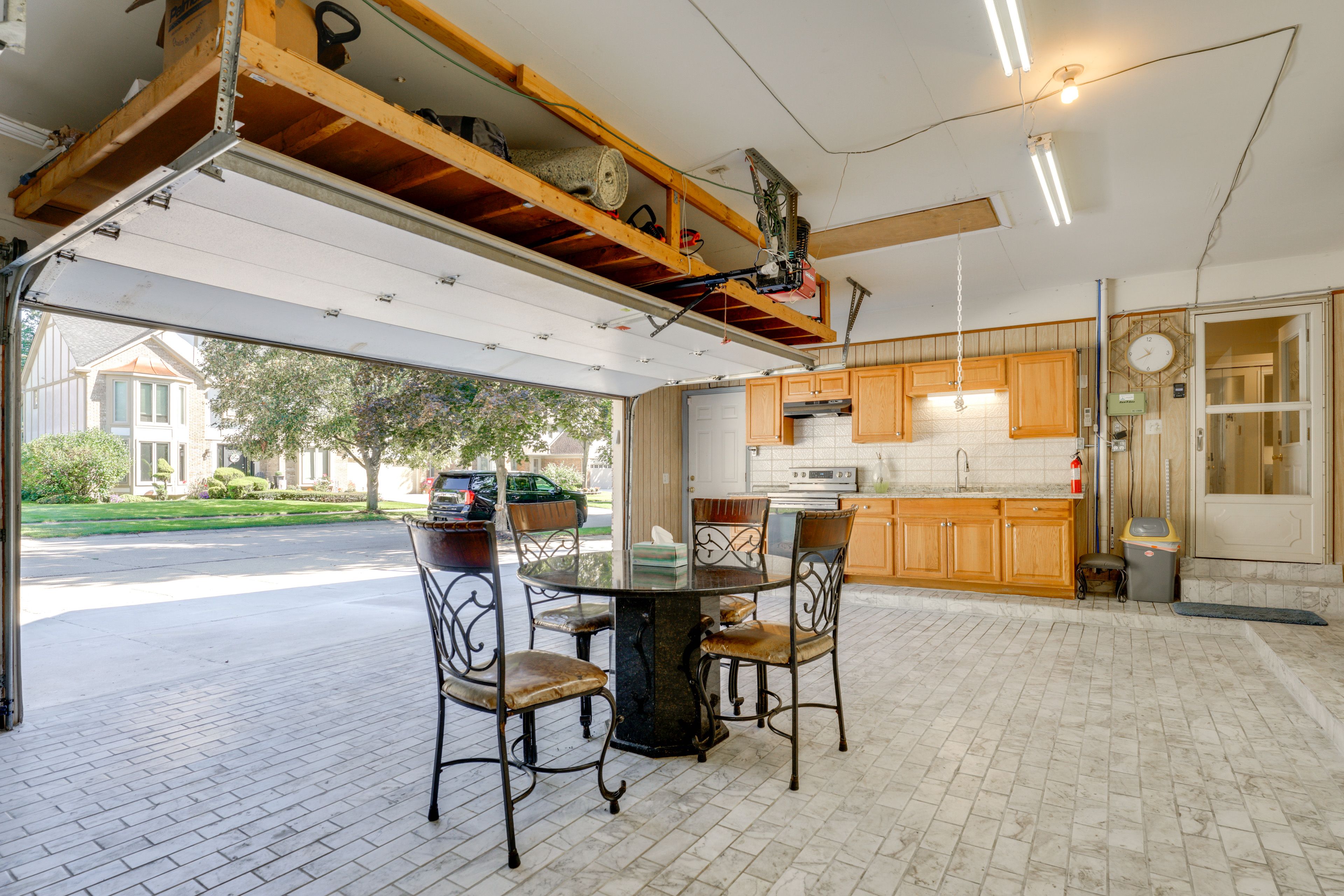 Garage | Kitchenette