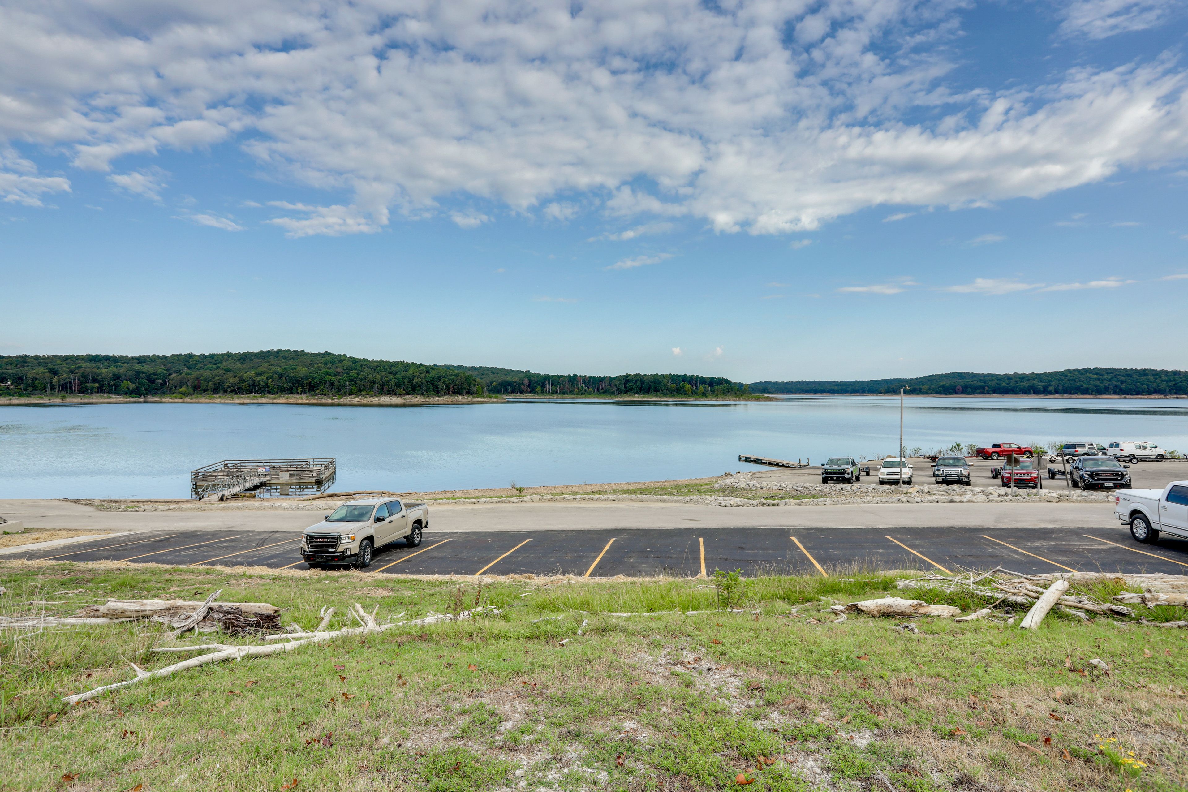 Cranfield Marina | Half-Mi to Norfork Lake Access