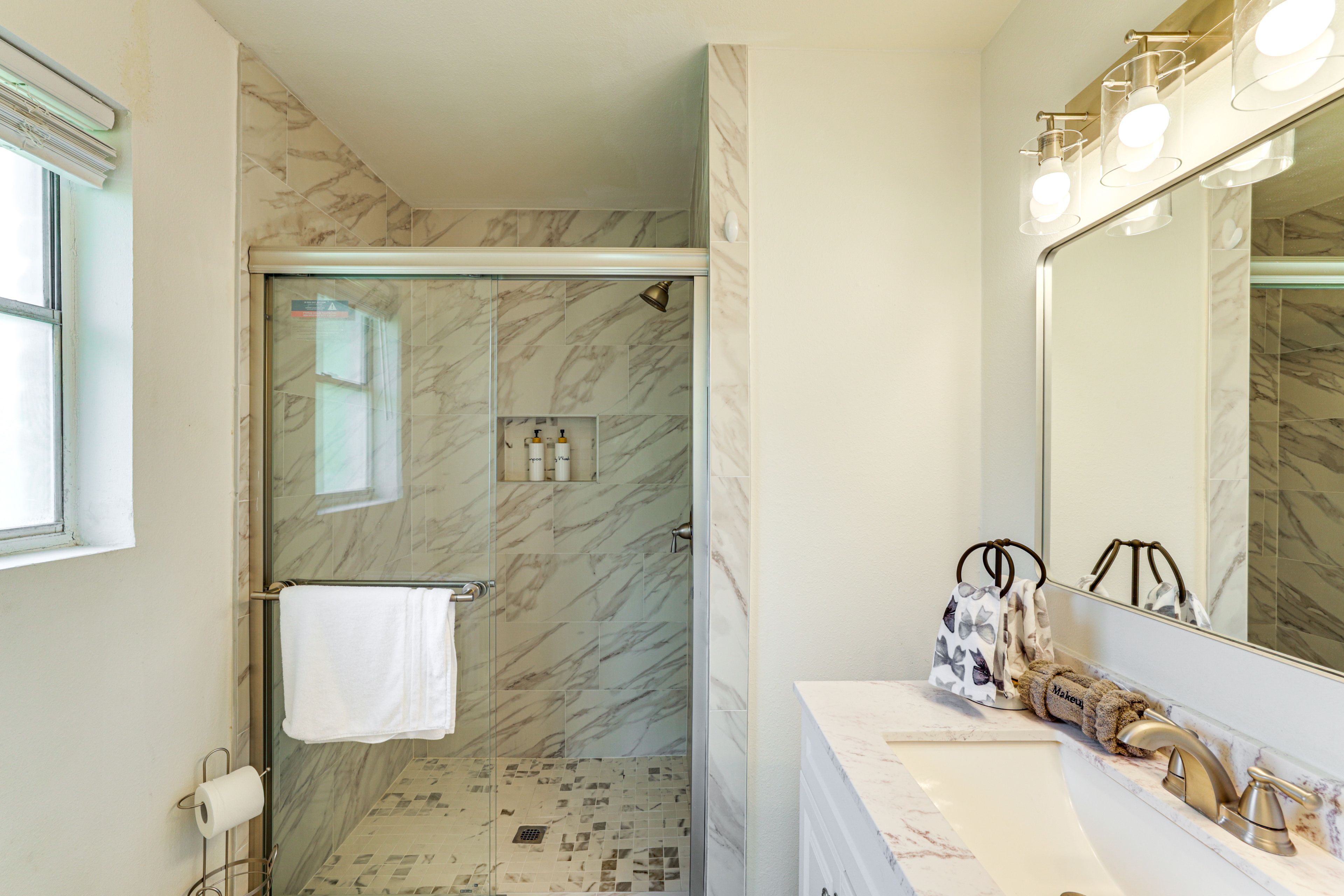 En-Suite Bathroom | Towels Provided