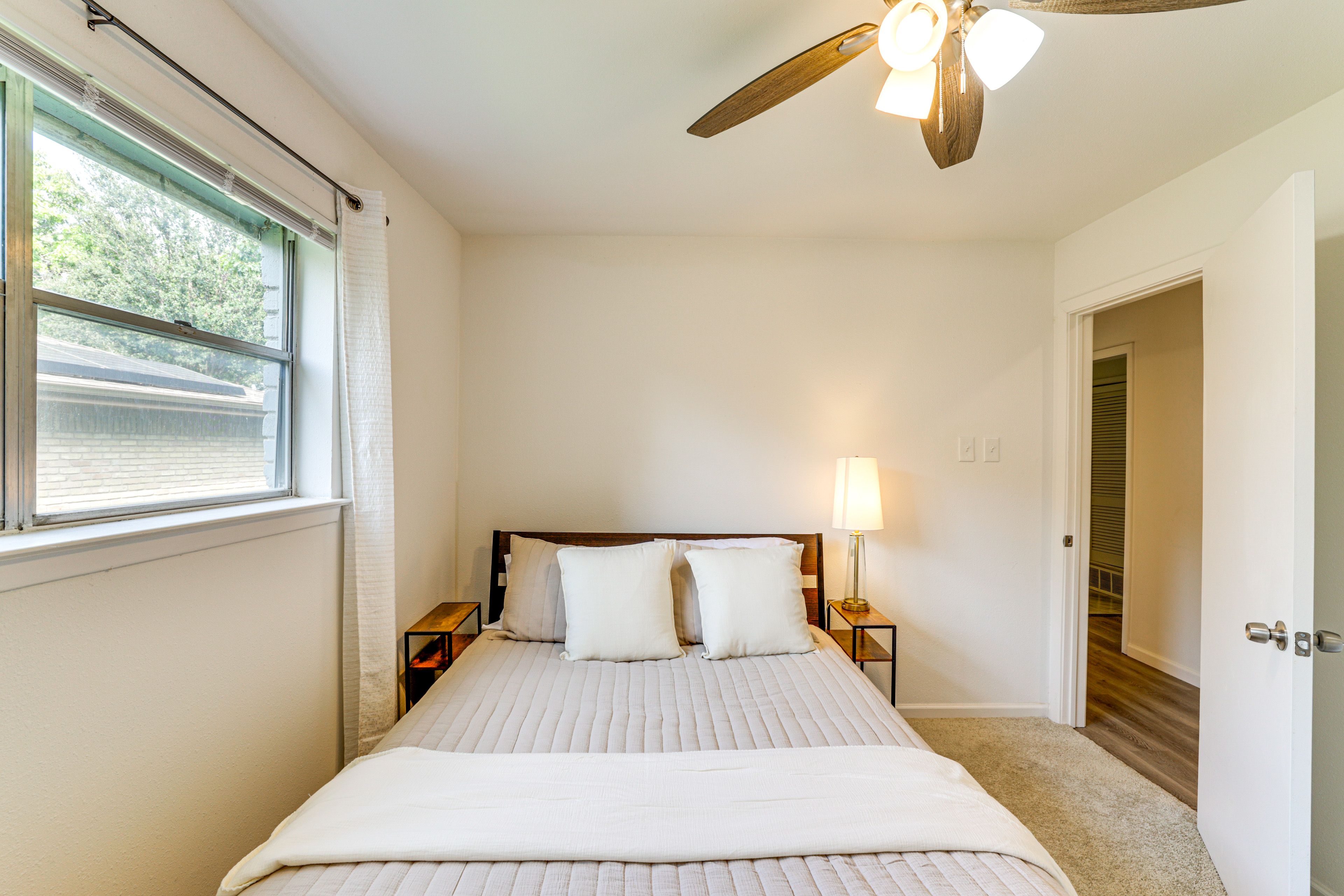 Bedroom 3 | Queen Bed