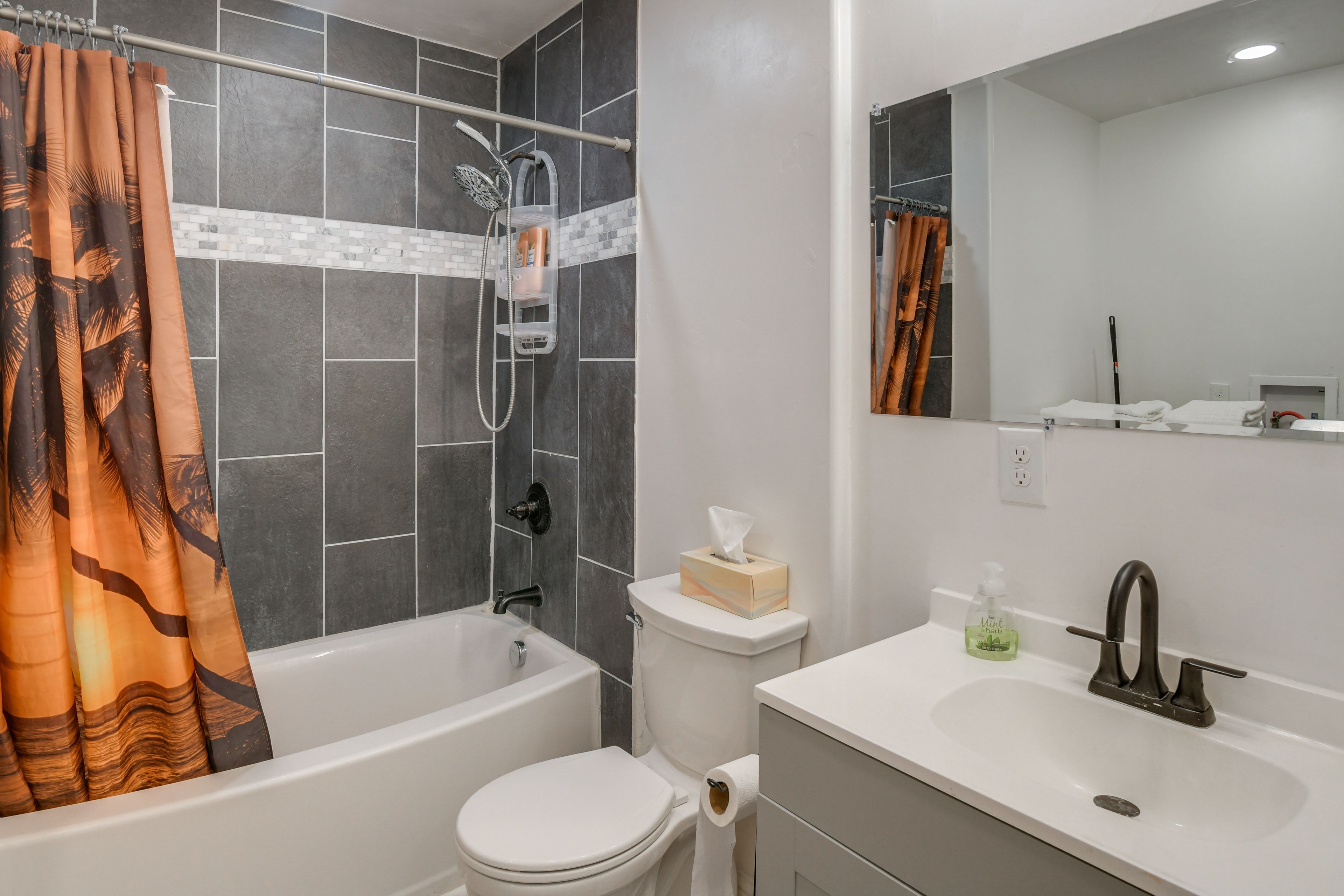 Full Bathroom | Washer & Dryer