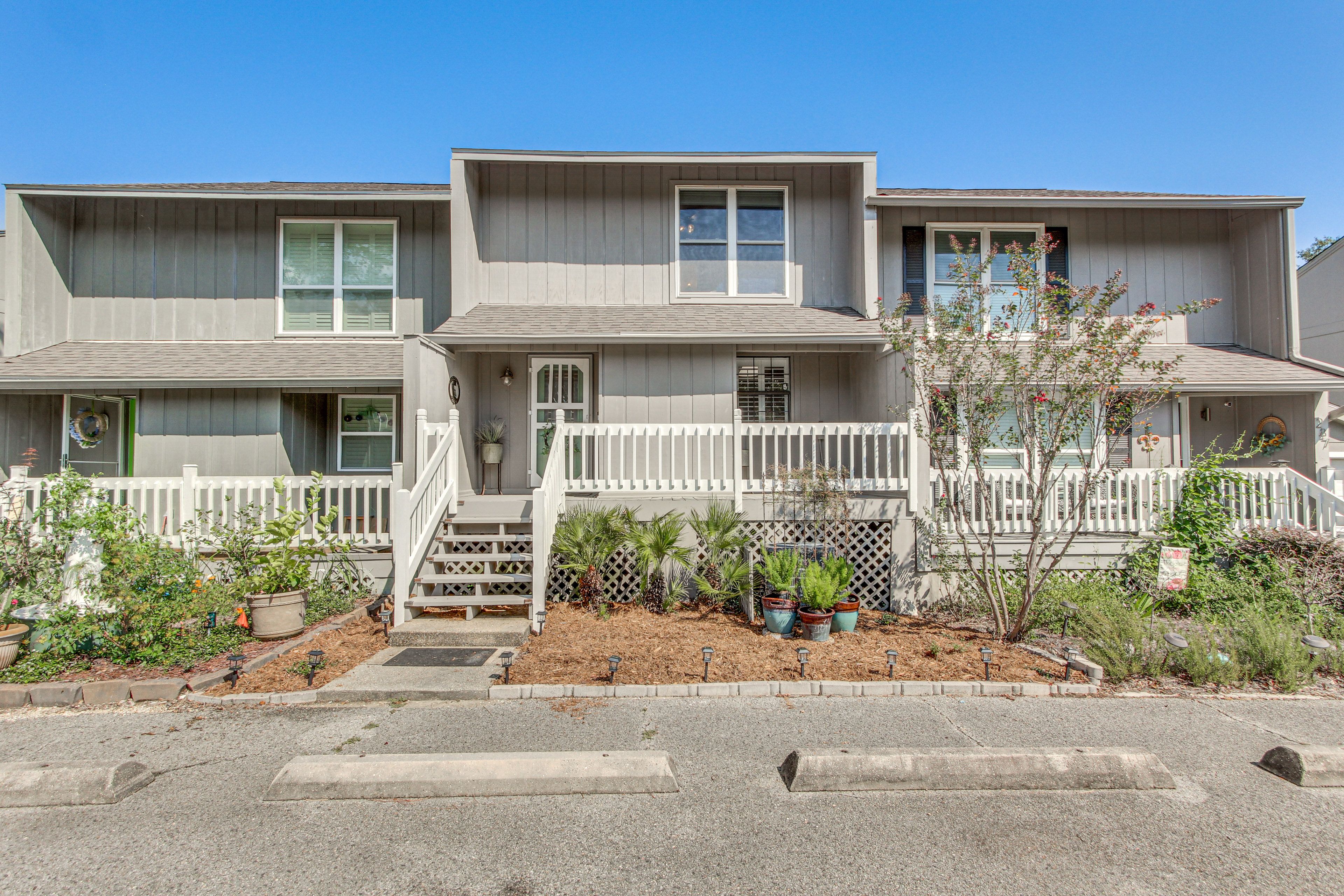 Parking | Driveway (2 Vehicles)