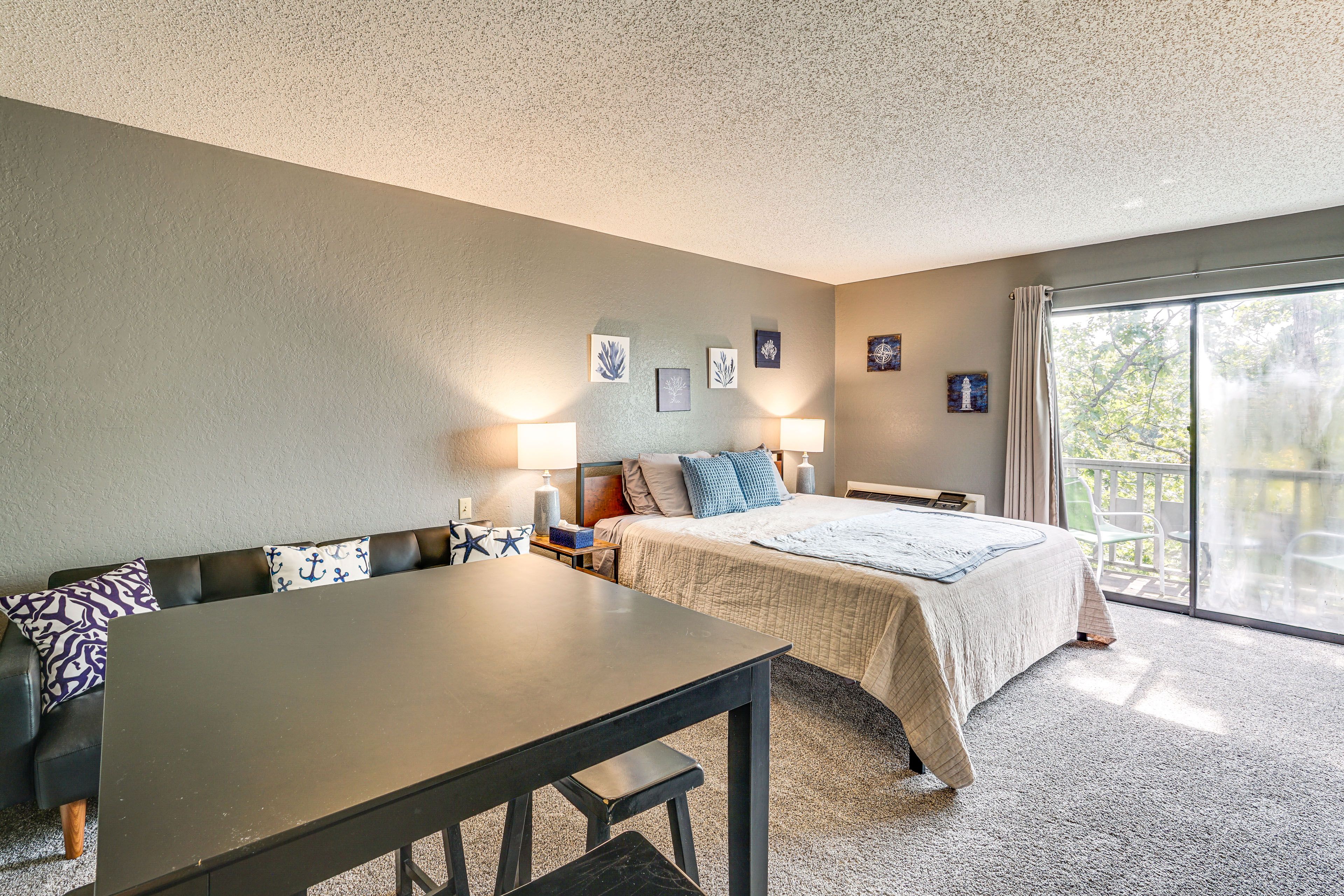 Bedroom 2 | King Bed | Upper Level
