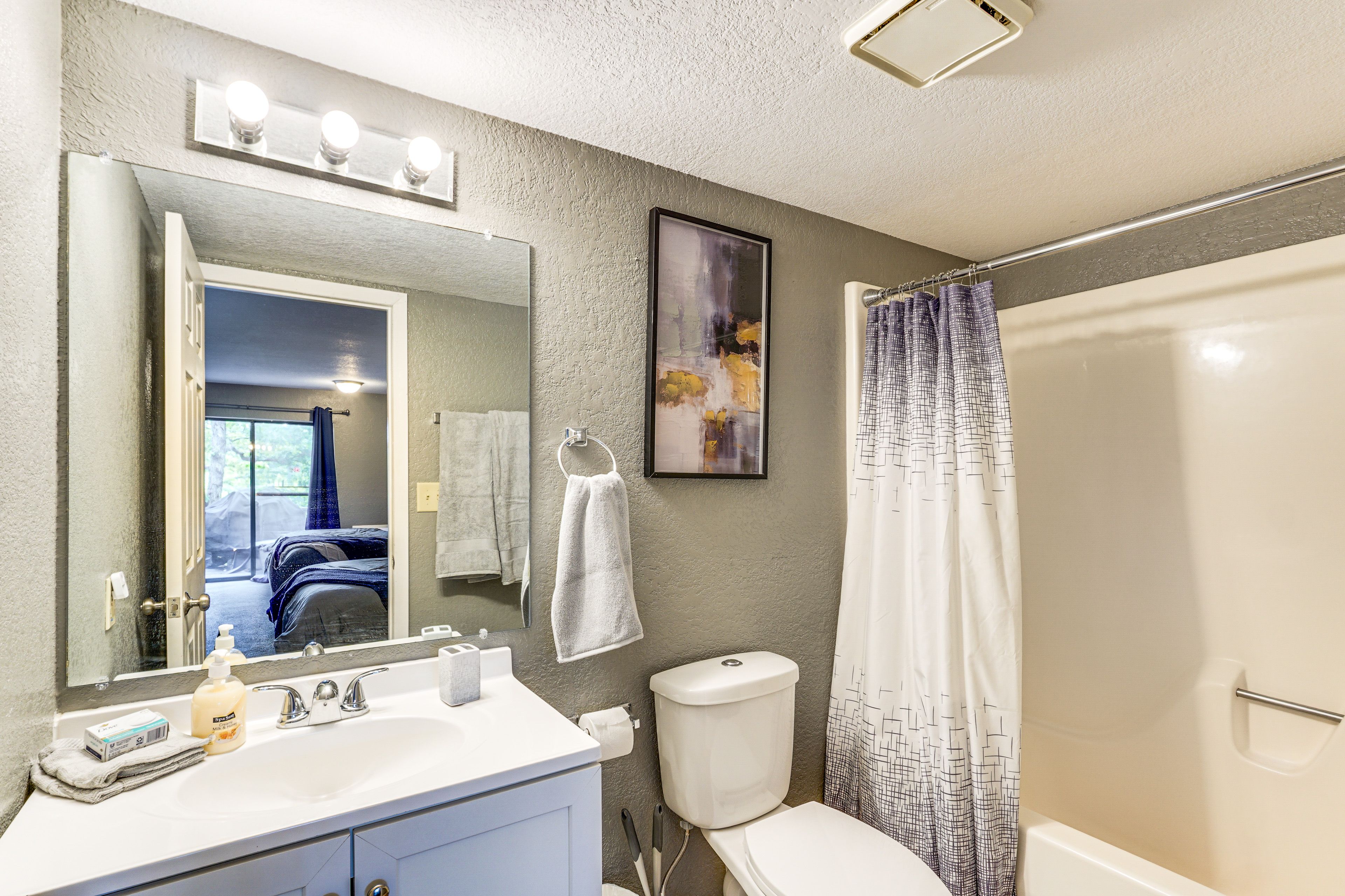 En-Suite Bathroom | Main Level