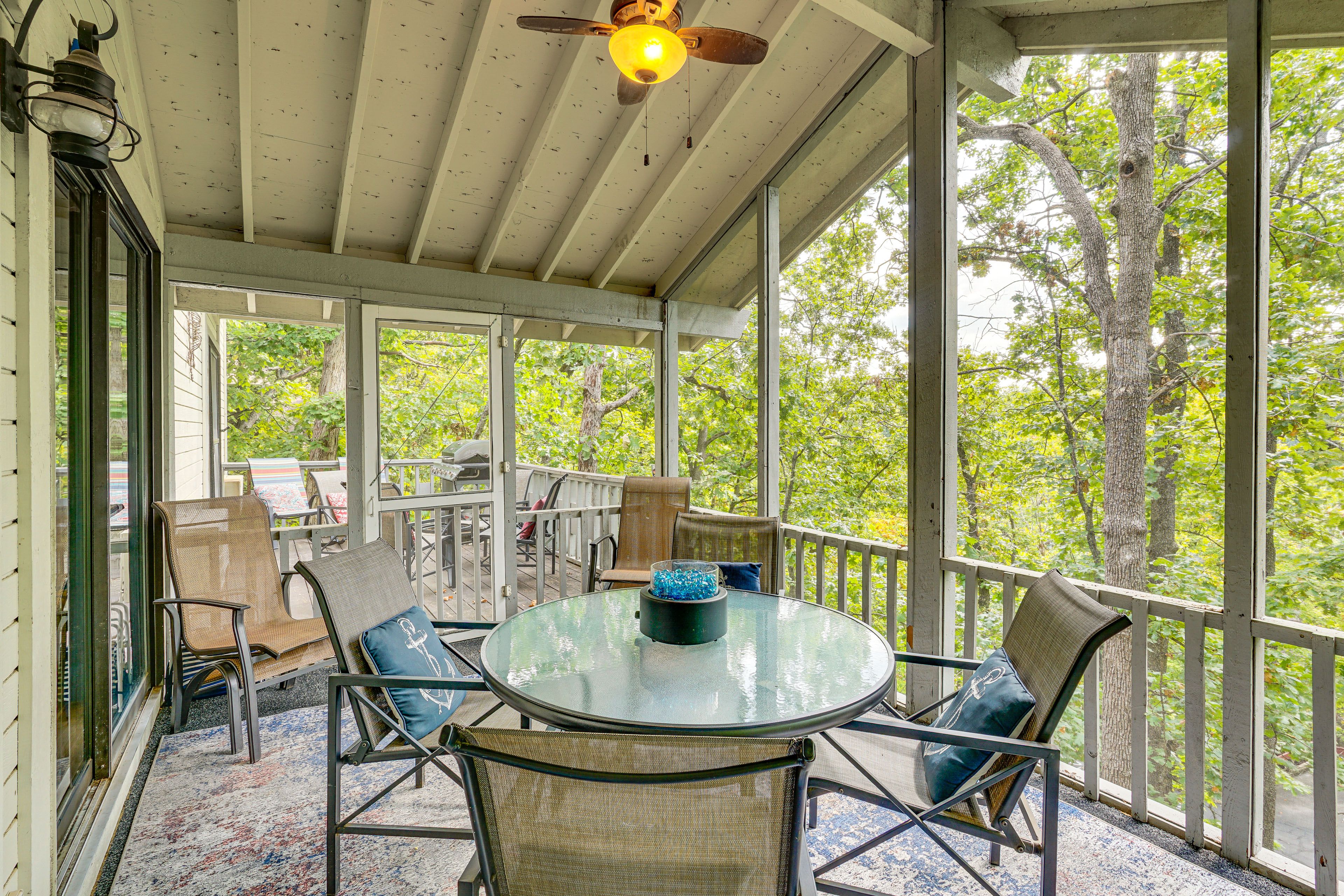 Screened-In Porch | Main Level