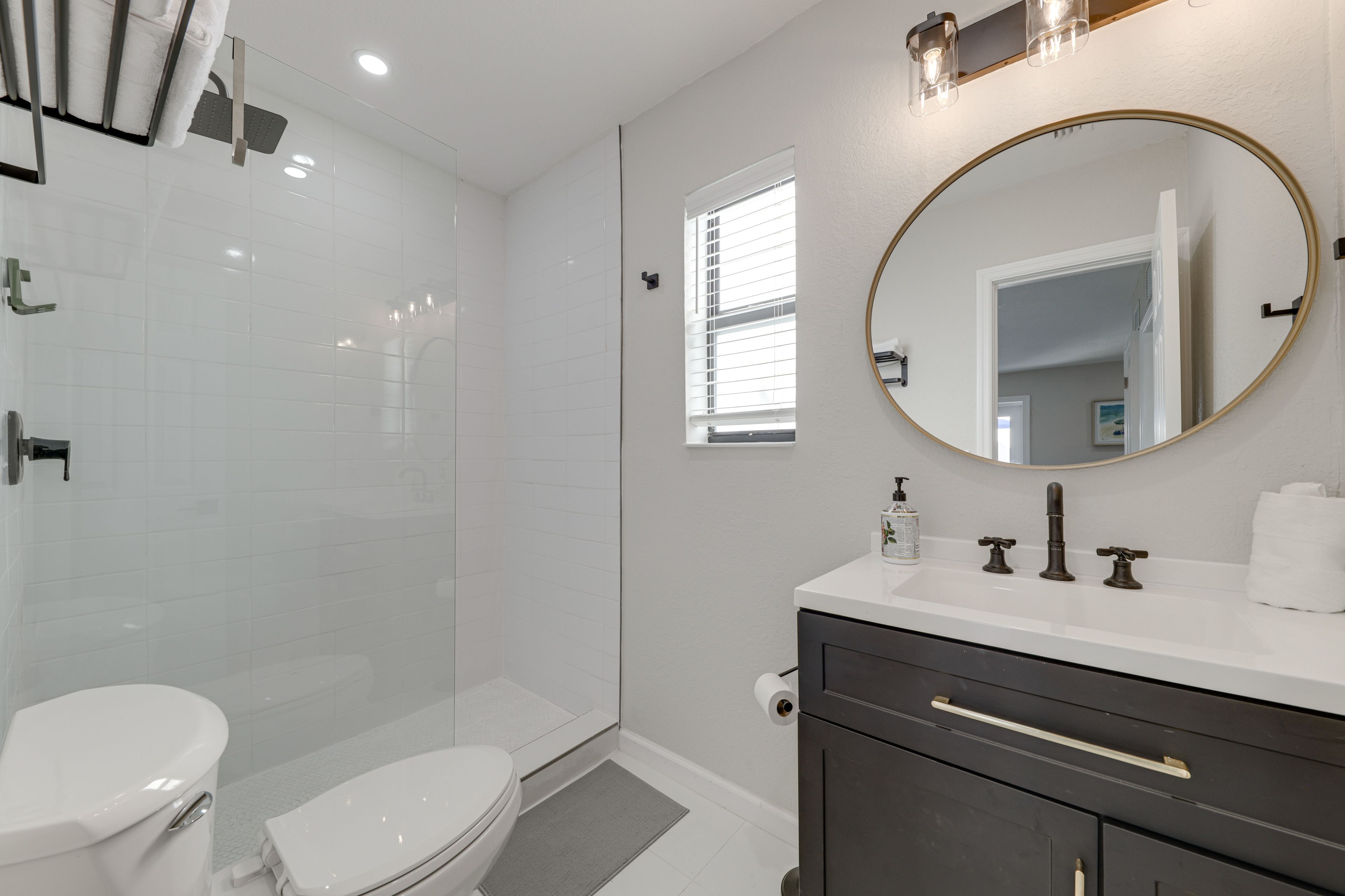 Full Bath | Towels | Hair Dryer