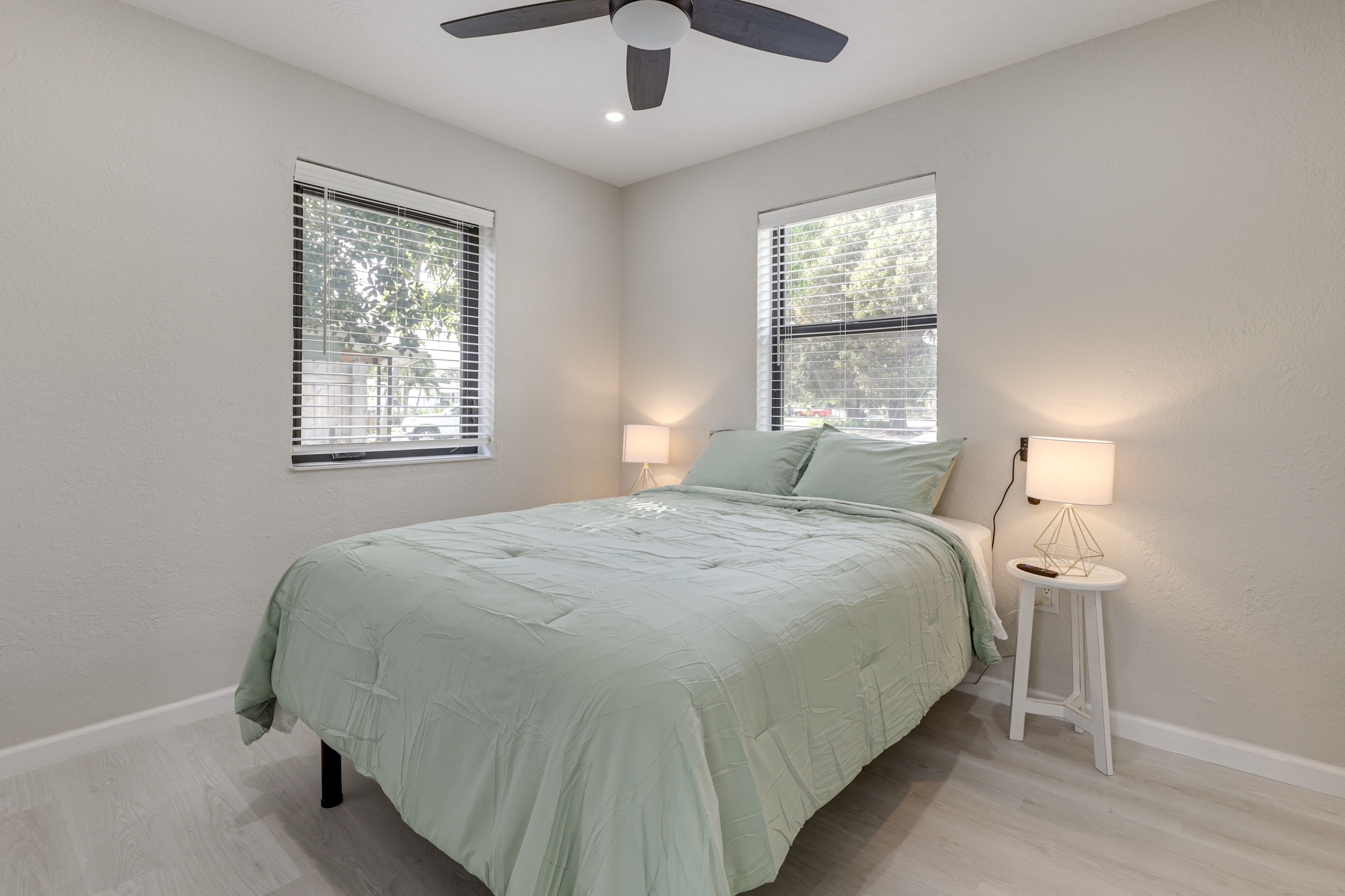 Bedroom 1 | Queen Bed | Linens