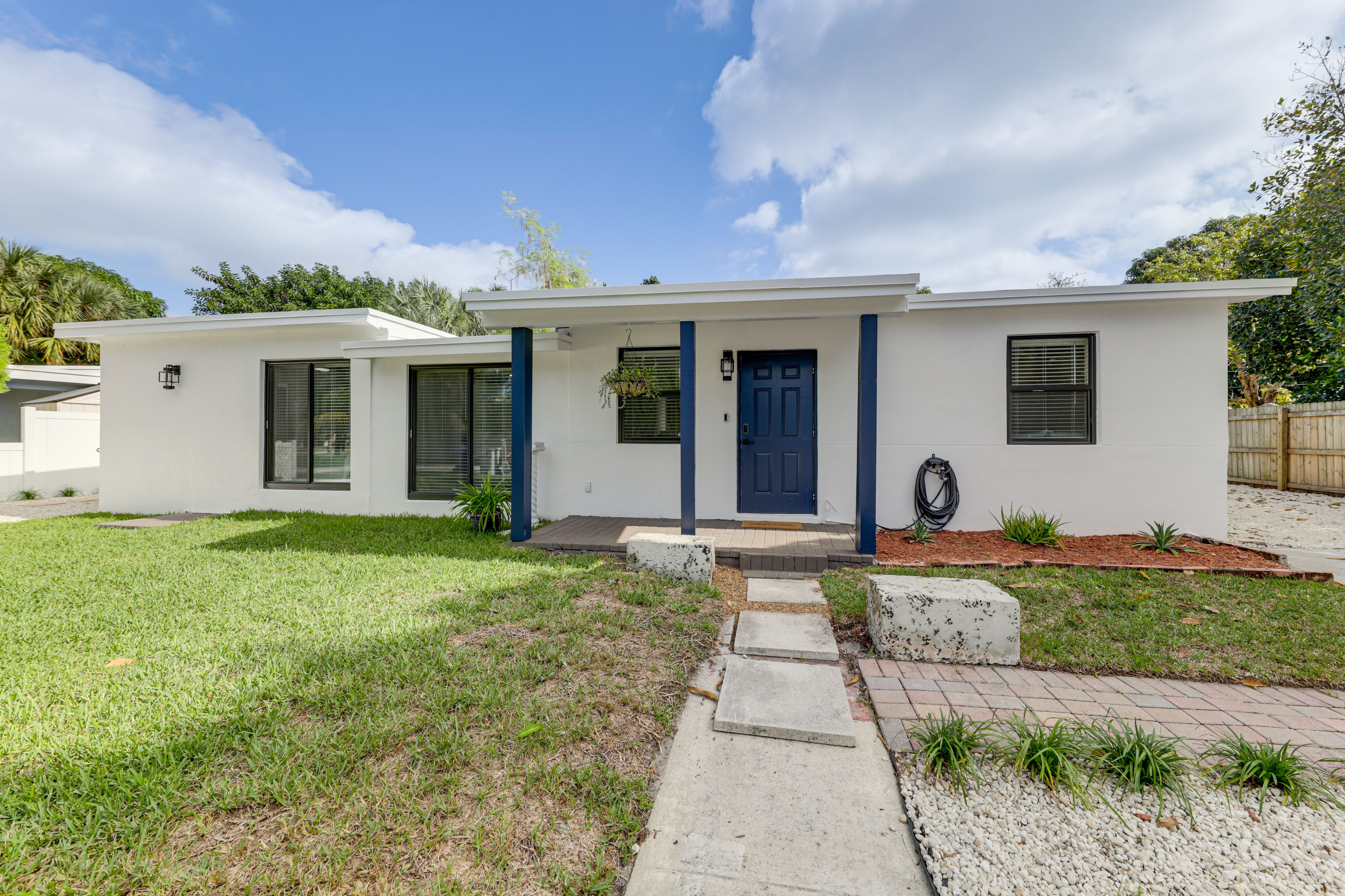 Exterior | Parking | Driveway (6 Vehicles) | RV & Boat