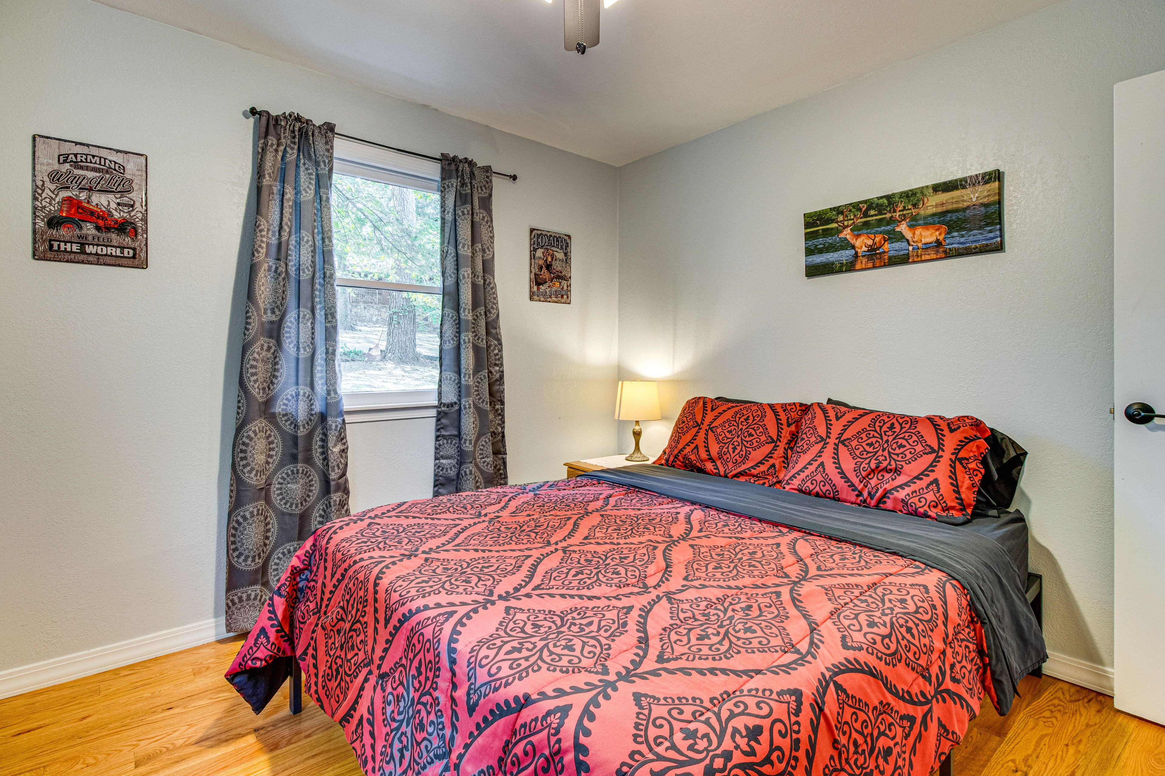 Bedroom 4 | Queen Bed